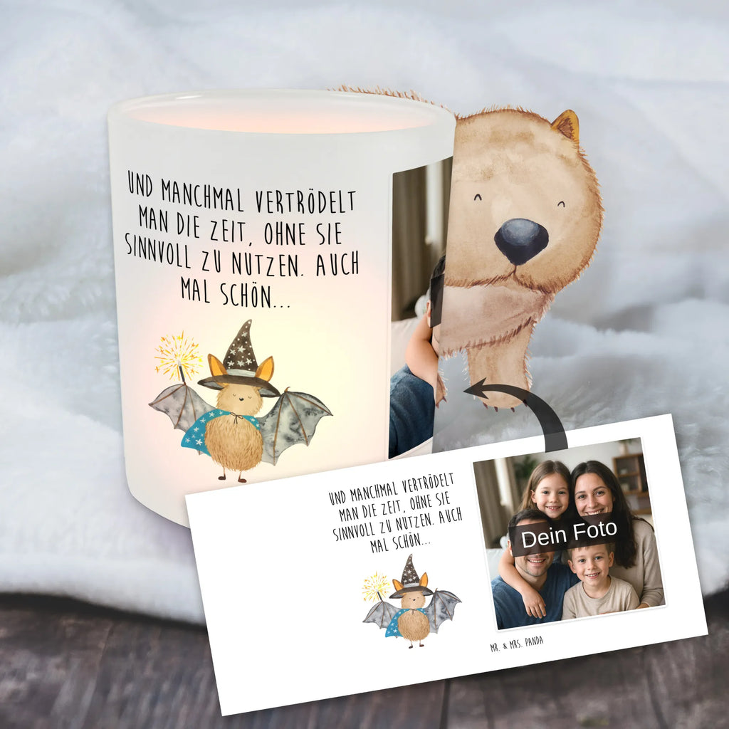 Personalisiertes Foto Windlicht Fledermaus Zauberer Teelichthalter mit Foto, Windlicht Kerzenhalter, Windlichter mit Foto, Windlicht Modern, Windlicht Draußen selber gestalten, Windlicht Handgemacht, Windlicht Terrasse, Windlicht Groß, Foto Teelichthalter, Windlicht Balkon, Windlicht Nachhaltig, Windlicht mit Foto, Windlicht Wohnzimmer, Windlicht Dekoration mit Foto, Windlicht Glas mit Wunschfoto, Teelichthalter Outdoor mit Foto, Windlicht Klein, Windlicht Romantisch, Windlicht Geschenk, Windlicht Laterne, Teelicht Glas mit Foto, Windlicht Vintage mit Foto, Windlicht Skandinavisch, Windlicht Für Draußen, Windlicht Design, Teelichthalter für draußen selber gestalten, Windlicht Garten mit Foto, Windlicht Boho, Teelichthalter mit Wunschfoto, Windlicht Outdoor, Tiermotive, Gute Laune, lustige Sprüche, Tiere, Frauen, Magier, Fledermäuse, Fledermaus, Zauberer, reinsteigern