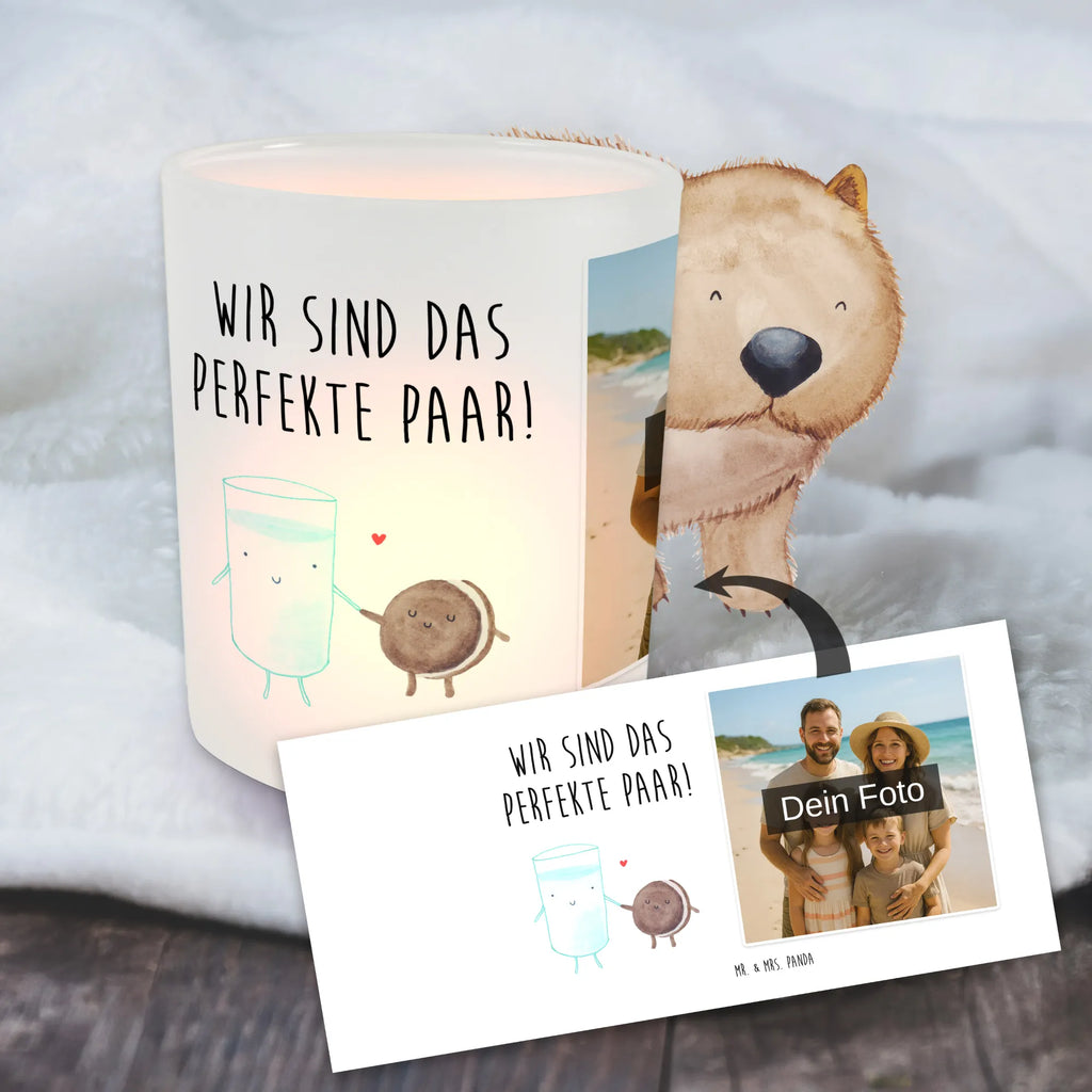 Personalisiertes Foto Windlicht Milch Keks Windlicht Kerzenhalter, Windlicht Geschenk, Teelicht Glas mit Foto, Windlicht Handgemacht, Windlicht Modern, Windlicht Skandinavisch, Windlicht Balkon, Windlicht Für Draußen, Windlicht Wohnzimmer, Windlicht Vintage mit Foto, Windlicht Terrasse, Windlicht Outdoor, Teelichthalter für draußen selber gestalten, Teelichthalter mit Foto, Windlicht Boho, Windlicht Laterne, Foto Teelichthalter, Windlichter mit Foto, Windlicht Design, Windlicht Romantisch, Windlicht Dekoration mit Foto, Windlicht mit Foto, Windlicht Draußen selber gestalten, Windlicht Garten mit Foto, Teelichthalter Outdoor mit Foto, Windlicht Groß, Teelichthalter mit Wunschfoto, Windlicht Glas mit Wunschfoto, Windlicht Klein, Windlicht Nachhaltig, Tiermotive, Gute Laune, lustige Sprüche, Tiere, Kekse, Kaffee, Motiv süß, romantisch, Cookie, Milch, perfektes Paar, Milk, Keks, Einladung Frühstück
