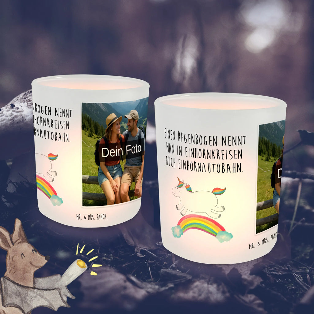 Personalisiertes Foto Windlicht Einhorn Regenbogen Windlicht mit Foto, Windlichter mit Foto, Windlicht Glas mit Wunschfoto, Windlicht Vintage mit Foto, Windlicht Draußen selber gestalten, Windlicht Garten mit Foto, Windlicht Dekoration mit Foto, Windlicht Modern, Windlicht Design, Windlicht Kerzenhalter, Windlicht Groß, Windlicht Klein, Windlicht Für Draußen, Windlicht Laterne, Windlicht Romantisch, Windlicht Skandinavisch, Windlicht Boho, Windlicht Handgemacht, Windlicht Nachhaltig, Windlicht Geschenk, Windlicht Wohnzimmer, Windlicht Balkon, Windlicht Terrasse, Windlicht Outdoor, Teelichthalter mit Foto, Teelicht Glas mit Foto, Teelichthalter Outdoor mit Foto, Teelichthalter für draußen selber gestalten, Teelichthalter mit Wunschfoto, Foto Teelichthalter, Einhorn, Einhörner, Einhorn Deko, Unicorn, Regenbogen, Glitzer, Einhornpower, Erwachsenwerden, Einhornautobahn