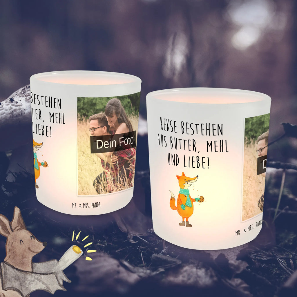 Personalisiertes Foto Windlicht Fuchs Keks Windlicht Outdoor, Windlicht Design, Windlicht Kerzenhalter, Windlicht Klein, Windlicht Nachhaltig, Windlicht Groß, Windlicht Skandinavisch, Teelichthalter Outdoor mit Foto, Windlicht Für Draußen, Windlicht Boho, Foto Teelichthalter, Windlicht Vintage mit Foto, Windlicht Handgemacht, Teelichthalter für draußen selber gestalten, Windlicht Geschenk, Teelichthalter mit Foto, Windlicht Glas mit Wunschfoto, Windlicht Draußen selber gestalten, Windlicht Modern, Windlichter mit Foto, Teelicht Glas mit Foto, Windlicht mit Foto, Windlicht Wohnzimmer, Windlicht Dekoration mit Foto, Teelichthalter mit Wunschfoto, Windlicht Balkon, Windlicht Terrasse, Windlicht Laterne, Windlicht Garten mit Foto, Windlicht Romantisch, Fuchs, Backen Spruch, Liebe, Plätzchen, Weihnachtszeit, Küche Deko, Kekse, Füchse, Winter