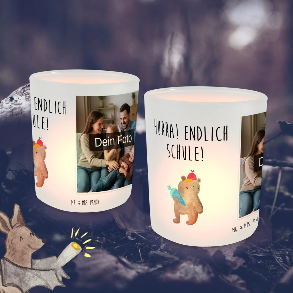 Personalisiertes Foto Windlicht Bär Schultüte Windlicht Groß, Windlicht Outdoor, Windlicht Wohnzimmer, Windlicht Garten mit Foto, Windlicht Handgemacht, Windlicht Draußen selber gestalten, Windlicht Kerzenhalter, Windlicht Glas mit Wunschfoto, Teelichthalter mit Wunschfoto, Windlicht Für Draußen, Windlicht mit Foto, Windlicht Nachhaltig, Windlicht Terrasse, Teelicht Glas mit Foto, Foto Teelichthalter, Teelichthalter Outdoor mit Foto, Windlicht Boho, Windlicht Balkon, Windlicht Laterne, Teelichthalter für draußen selber gestalten, Windlicht Skandinavisch, Windlicht Dekoration mit Foto, Windlicht Klein, Windlicht Modern, Windlicht Geschenk, Windlichter mit Foto, Windlicht Vintage mit Foto, Windlicht Design, Teelichthalter mit Foto, Windlicht Romantisch, Bär, Teddy, Teddybär, Schultüte, Schulbeginn, Einschulung Geschenk, Grundschule, Bär Motiv, Erster Schultag Geschenk, Schulanfang, Schule Geschenk