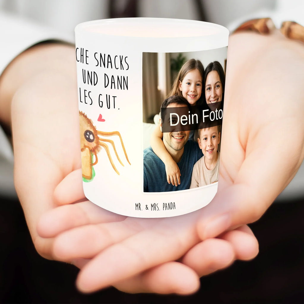 Personalisiertes Foto Windlicht Spinne Agathe Sandwich Windlicht Outdoor, Windlicht Skandinavisch, Windlicht Für Draußen, Windlicht Handgemacht, Teelicht Glas mit Foto, Windlicht Garten mit Foto, Windlicht Geschenk, Windlicht Groß, Windlicht Klein, Windlicht Glas mit Wunschfoto, Teelichthalter mit Wunschfoto, Windlicht Wohnzimmer, Windlicht Dekoration mit Foto, Windlicht Modern, Teelichthalter mit Foto, Windlicht Romantisch, Windlicht Design, Windlicht mit Foto, Windlicht Balkon, Windlicht Vintage mit Foto, Windlichter mit Foto, Teelichthalter Outdoor mit Foto, Windlicht Terrasse, Windlicht Nachhaltig, Windlicht Boho, Windlicht Laterne, Windlicht Kerzenhalter, Teelichthalter für draußen selber gestalten, Windlicht Draußen selber gestalten, Foto Teelichthalter, Spinne Agathe, Spinne, Agathe, Videos, Merchandise, Alles wird gut, Hungrig, Verfressen, Mut, Lebensfreude, Glück, Hunger