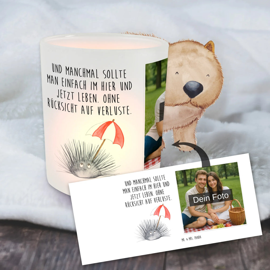 Personalisiertes Foto Windlicht Seeigel Windlicht mit Foto, Teelichthalter mit Foto, Teelichthalter Outdoor mit Foto, Windlicht Draußen selber gestalten, Windlicht Skandinavisch, Windlicht Modern, Windlicht Dekoration mit Foto, Windlicht Boho, Windlicht Romantisch, Teelicht Glas mit Foto, Windlicht Groß, Windlicht Handgemacht, Windlicht Für Draußen, Windlicht Geschenk, Windlichter mit Foto, Windlicht Nachhaltig, Teelichthalter mit Wunschfoto, Windlicht Outdoor, Windlicht Balkon, Foto Teelichthalter, Windlicht Klein, Windlicht Wohnzimmer, Teelichthalter für draußen selber gestalten, Windlicht Laterne, Windlicht Vintage mit Foto, Windlicht Design, Windlicht Garten mit Foto, Windlicht Terrasse, Windlicht Kerzenhalter, Windlicht Glas mit Wunschfoto, Meerestiere, Meer, Urlaub, Leben, Selbstakzeptanz, Hier und Jetzt, Lebe, Selbstliebe, Achtsamkeit, Seeigel