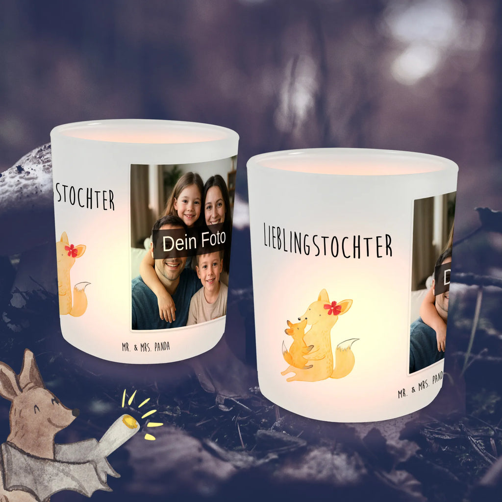 Personalisiertes Foto Windlicht Fuchs Mama Windlichter mit Foto, Teelichthalter Outdoor mit Foto, Windlicht Glas mit Wunschfoto, Windlicht Garten mit Foto, Foto Teelichthalter, Windlicht Dekoration mit Foto, Windlicht Outdoor, Windlicht Balkon, Teelicht Glas mit Foto, Teelichthalter mit Wunschfoto, Windlicht Kerzenhalter, Windlicht Laterne, Windlicht mit Foto, Windlicht Draußen selber gestalten, Windlicht Geschenk, Windlicht Boho, Windlicht Handgemacht, Windlicht Vintage mit Foto, Windlicht Groß, Windlicht Skandinavisch, Teelichthalter für draußen selber gestalten, Teelichthalter mit Foto, Windlicht Klein, Windlicht Nachhaltig, Windlicht Für Draußen, Windlicht Romantisch, Windlicht Modern, Windlicht Design, Windlicht Terrasse, Windlicht Wohnzimmer, Familie, Vatertag, Muttertag, Bruder, Schwester, Mama, Papa, Oma, Opa, Tochter, Geschenk, Mutter, Lieblingstochter, Beste Tochter
