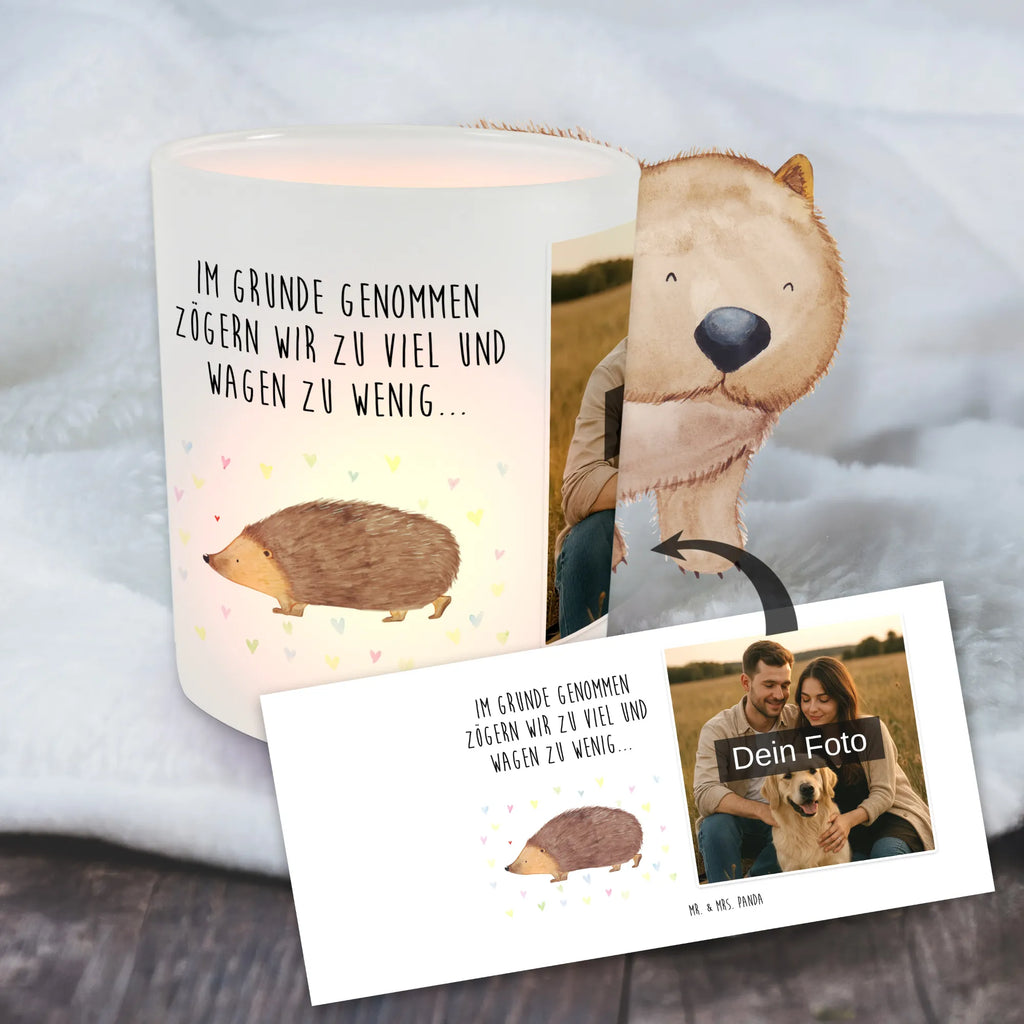 Personalisiertes Foto Windlicht Igel Herzen Windlicht Skandinavisch, Windlichter mit Foto, Windlicht Boho, Foto Teelichthalter, Windlicht Groß, Windlicht Wohnzimmer, Teelichthalter für draußen selber gestalten, Windlicht mit Foto, Windlicht Dekoration mit Foto, Windlicht Draußen selber gestalten, Windlicht Balkon, Windlicht Glas mit Wunschfoto, Windlicht Design, Windlicht Terrasse, Windlicht Geschenk, Teelicht Glas mit Foto, Windlicht Laterne, Windlicht Romantisch, Teelichthalter mit Foto, Teelichthalter Outdoor mit Foto, Windlicht Kerzenhalter, Windlicht Outdoor, Windlicht Für Draußen, Windlicht Garten mit Foto, Windlicht Nachhaltig, Windlicht Vintage mit Foto, Teelichthalter mit Wunschfoto, Windlicht Modern, Windlicht Handgemacht, Windlicht Klein, Tiermotive, Gute Laune, lustige Sprüche, Tiere, Kuss, Vertrauen, Liebe, Leben, Herz, Igel, Herzen