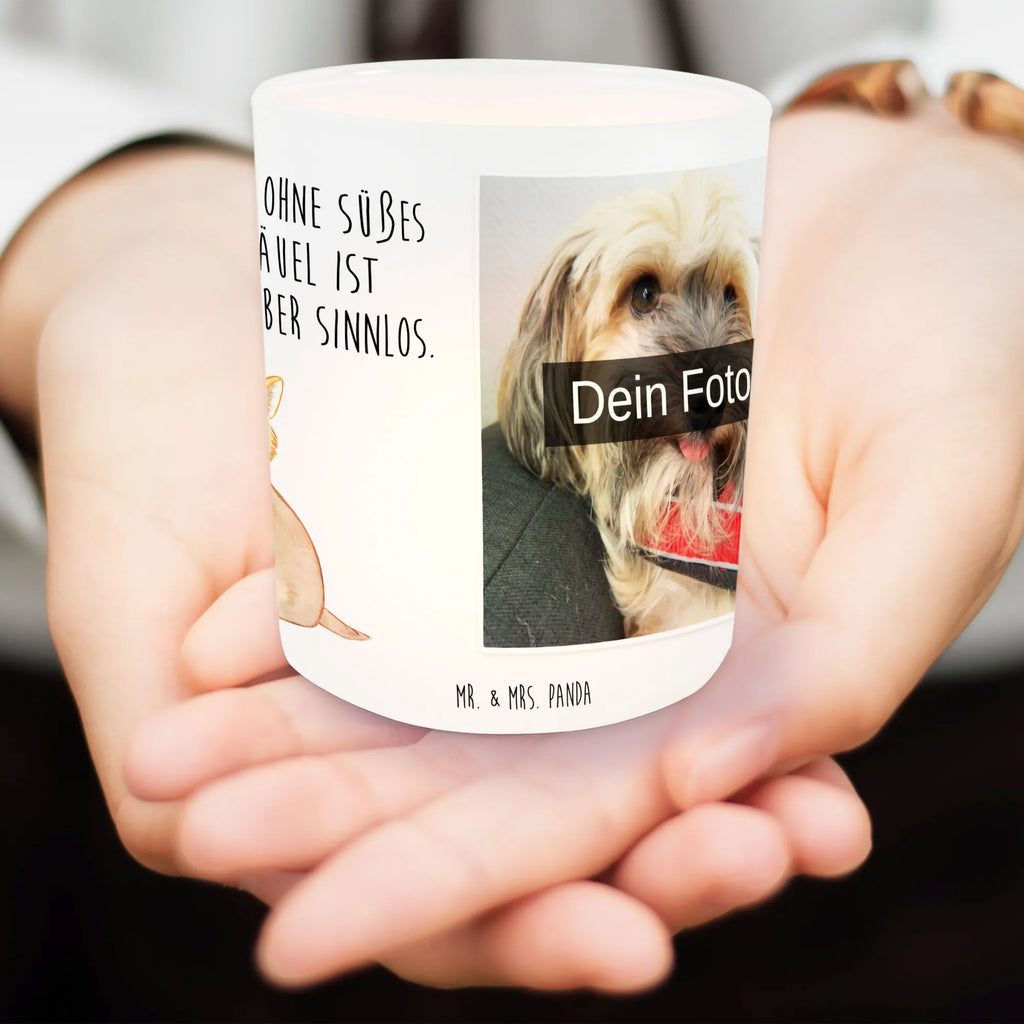 Personalisiertes Foto Windlicht Hund Glück Windlicht mit Foto, Windlichter mit Foto, Windlicht Glas mit Wunschfoto, Windlicht Vintage mit Foto, Windlicht Draußen selber gestalten, Windlicht Garten mit Foto, Windlicht Dekoration mit Foto, Windlicht Modern, Windlicht Design, Windlicht Kerzenhalter, Windlicht Groß, Windlicht Klein, Windlicht Für Draußen, Windlicht Laterne, Windlicht Romantisch, Windlicht Skandinavisch, Windlicht Boho, Windlicht Handgemacht, Windlicht Nachhaltig, Windlicht Geschenk, Windlicht Wohnzimmer, Windlicht Balkon, Windlicht Terrasse, Windlicht Outdoor, Teelichthalter mit Foto, Teelicht Glas mit Foto, Teelichthalter Outdoor mit Foto, Teelichthalter für draußen selber gestalten, Teelichthalter mit Wunschfoto, Foto Teelichthalter, Hund, Hundemotiv, Haustier, Hunderasse, Tierliebhaber, Hundebesitzer, Sprüche, Corgie, Hundeliebe, Spruch, Hundemama, Liebe