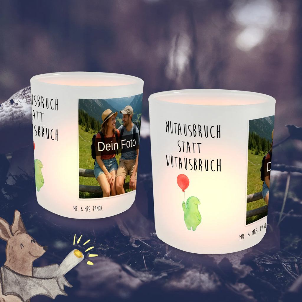Personalisiertes Foto Windlicht Schildkröte Luftballon Windlicht Boho, Windlicht Terrasse, Windlicht Dekoration mit Foto, Windlicht Balkon, Teelichthalter mit Wunschfoto, Windlicht Romantisch, Windlicht Design, Windlicht Garten mit Foto, Windlicht Für Draußen, Windlicht Handgemacht, Windlicht Groß, Windlicht Draußen selber gestalten, Foto Teelichthalter, Windlicht Skandinavisch, Teelichthalter für draußen selber gestalten, Teelicht Glas mit Foto, Windlicht Vintage mit Foto, Windlicht Laterne, Windlicht Wohnzimmer, Windlicht mit Foto, Teelichthalter mit Foto, Windlicht Nachhaltig, Windlicht Glas mit Wunschfoto, Windlicht Kerzenhalter, Windlichter mit Foto, Windlicht Klein, Windlicht Modern, Windlicht Geschenk, Windlicht Outdoor, Teelichthalter Outdoor mit Foto, Schildkröte, Schildkröten, Mutausbruch, Motivation, Motivationsspruch