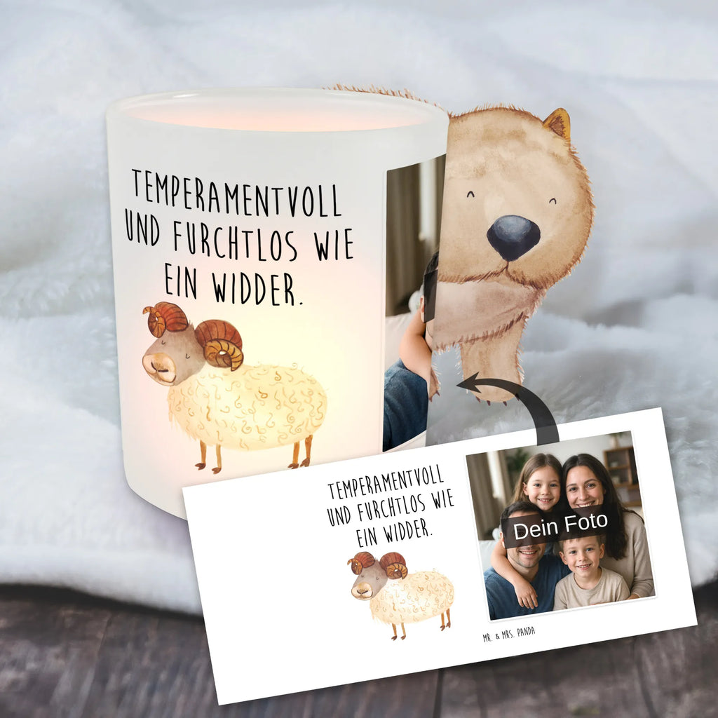 Personalisiertes Foto Windlicht Sternzeichen Widder Windlicht Klein, Windlicht Modern, Teelicht Glas mit Foto, Windlicht mit Foto, Windlicht Kerzenhalter, Windlicht Glas mit Wunschfoto, Windlicht Dekoration mit Foto, Windlicht Groß, Windlicht Balkon, Windlicht Nachhaltig, Windlicht Outdoor, Teelichthalter Outdoor mit Foto, Teelichthalter mit Wunschfoto, Windlichter mit Foto, Windlicht Skandinavisch, Foto Teelichthalter, Windlicht Für Draußen, Teelichthalter für draußen selber gestalten, Windlicht Design, Windlicht Garten mit Foto, Windlicht Vintage mit Foto, Windlicht Draußen selber gestalten, Windlicht Romantisch, Windlicht Handgemacht, Windlicht Boho, Windlicht Wohnzimmer, Teelichthalter mit Foto, Windlicht Terrasse, Windlicht Geschenk, Windlicht Laterne, Tierkreiszeichen, Sternzeichen, Horoskop, Astrologie, Aszendent, Widder Geschenk, Widder Sternzeichen, Geschenk März, Schafbock, Geburtstag April, Bock, Geburtstag März, Geschenk April