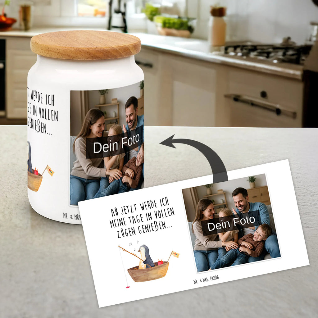 Personalisierte Foto Vorratsdose Pinguin Angelboot Vorratsdose Personalisiert Mit Foto, Aufbewahrungsdose Mit Foto, Foto Vorratsdose, Vorratsdose Als Geschenk Mit Foto, Vorratsdose Mit Bild, Vorratsglas Mit Foto, Werbeschenk mit Logo, Vorratsdose Mit Familienfoto, Vorratsdose Mit Eigenem Foto, Vorratsbehälter Mit Foto, Vorratsdose Mit Foto, Personalisierte Vorratsdose Mit Bild, Werbeschenk mit Bild, Vorratsdose Mit Bild Und Namen, Vorratsdose Bedrucken Lassen, Individuelle Vorratsdose Mit Bild, Vorratsdose Mit Foto Und Text, Frischhaltedose Mit Eigenem Foto, Vorratsdose Mit Wunschfoto, Vorratsdose Mit Fotodruck, Küchenbox Mit Bild, Aufbewahrungsdose Mit Bild, Vorratsdose Mit Eigenem Motiv, Vorratsdose Mit Haustierfoto, Vorratsdose Selbst Gestalten Mit Foto, Vorratsdose Mit Kinderfoto, Pinguin, Pinguine, genießen, Trennung, Geschenkidee Liebeskummer, Lebenslust, Scheidung, Angeln, Neustart, Leben, Angelboot, Motivation, Boot, Neuanfang