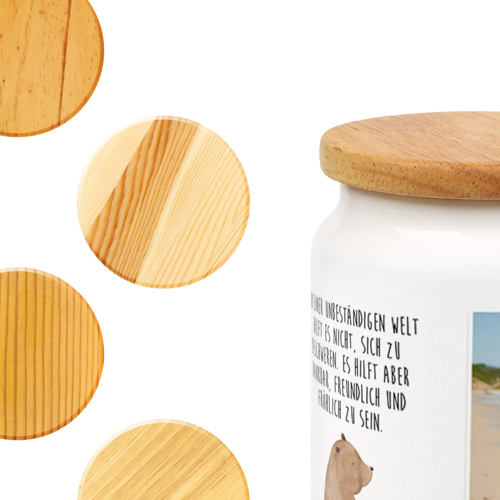 Personalisierte Foto Vorratsdose Bär Schulterblick Vorratsdose Mit Eigenem Motiv, Vorratsglas Mit Foto, Aufbewahrungsdose Mit Bild, Aufbewahrungsdose Mit Foto, Vorratsdose Mit Familienfoto, Foto Vorratsdose, Vorratsbehälter Mit Foto, Vorratsdose Mit Foto Und Text, Vorratsdose Personalisiert Mit Foto, Vorratsdose Selbst Gestalten Mit Foto, Vorratsdose Mit Bild, Frischhaltedose Mit Eigenem Foto, Vorratsdose Mit Foto, Vorratsdose Bedrucken Lassen, Vorratsdose Mit Haustierfoto, Vorratsdose Als Geschenk Mit Foto, Vorratsdose Mit Fotodruck, Vorratsdose Mit Kinderfoto, Werbeschenk mit Logo, Küchenbox Mit Bild, Werbeschenk mit Bild, Vorratsdose Mit Eigenem Foto, Vorratsdose Mit Bild Und Namen, Personalisierte Vorratsdose Mit Bild, Vorratsdose Mit Wunschfoto, Individuelle Vorratsdose Mit Bild, Bär, Teddy, Teddybär, Weltansicht, Bären, Bärenliebe, Motivation, Selbstachtung, Weisheit