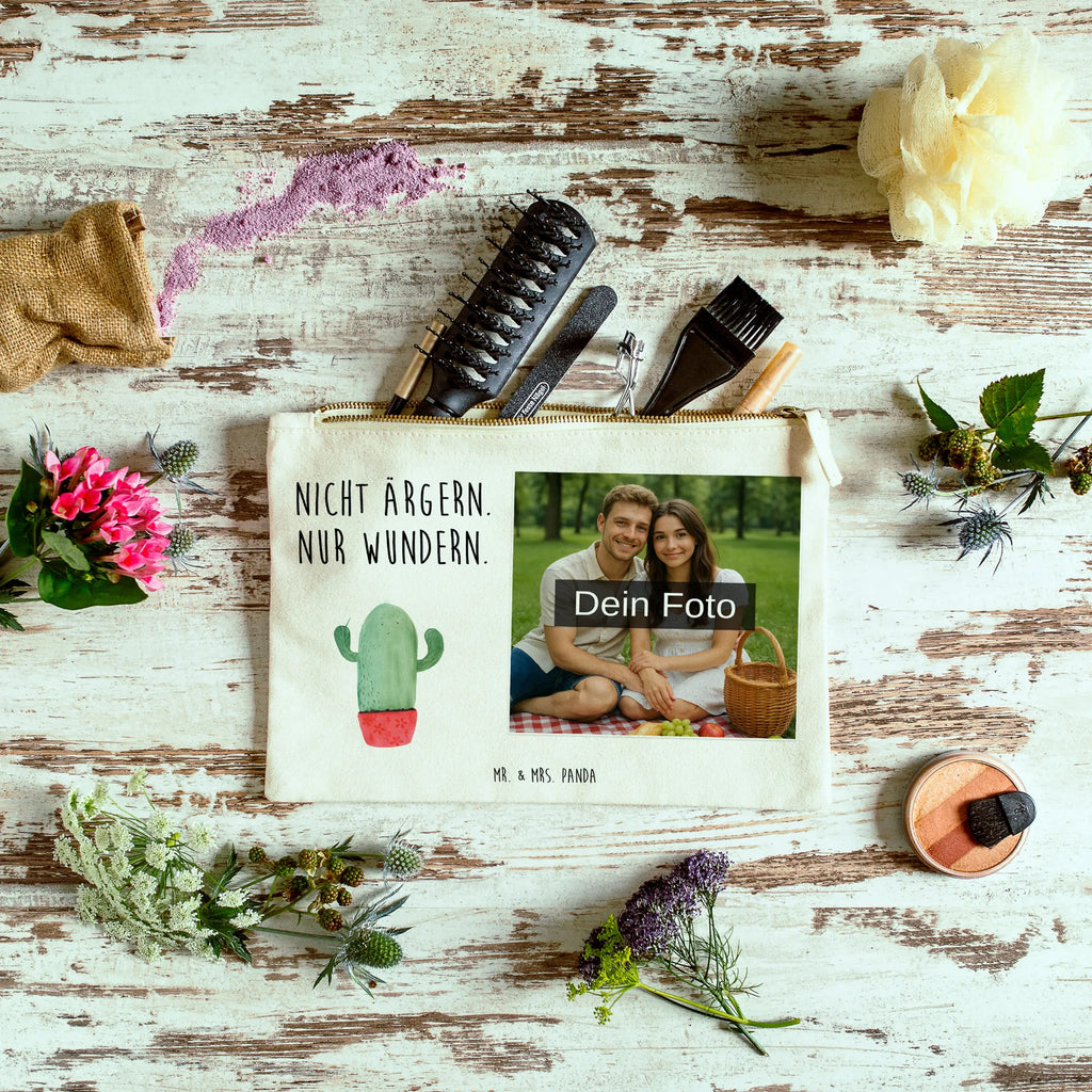 Personalisierte Foto Schminktasche Kaktus Wut Schminktasche Geschenk Mit Foto, Schminktasche Mit Eigenem Bild, Schminktasche Blumen Mit Foto, Schminktasche Nachhaltig Mit Bild, Kosmetiktasche Damen Mit Bild, Schminktasche Mit Reißverschluss Und Foto, Make-Up Tasche Mit Foto, Kulturbeutel Damen Mit Foto, Kosmetiktasche Für Handtasche Mit Foto, Schminktasche Mit Wunschfoto, Schminktasche Für Unterwegs Mit Foto, Schminktasche Für Mädchen Mit Foto, Reise-Kosmetiktasche Mit Eigenem Motiv, Schminktasche Mit Fächern Und Bild, Kosmetiktasche Mit Foto, Aufbewahrung Für Schminke Mit Foto, Schminktasche Leder Mit Fotodruck, Schminktasche Mit Muster Und Foto, Schminktasche Stoff Mit Eigenem Foto, Schminktäschchen Mit Bild, Schminktasche Tiermotiv Mit Eigenem Bild, Kosmetiktasche Zum Mitnehmen Mit Bild, Schminkbeutel Mit Fotodruck, Stifteaufbewahrung Mit Bild, Schminktasche Reise Mit Foto, Schminktasche Zum Aufhängen Mit Bild, Stiftetasche Mit Eigenem Foto, Schminktasche Klein Mit Foto, Schminktasche Groß Mit Bild, Kosmetiktasche Organizer Mit Foto, Personalisierte Schminktasche Mit Foto, Schminktasche Mit Foto, Schminktasche Für Teenager Mit Bild, Kaktus, Kakteen, Büro, Kollegin, Schule, Büroalltag, Kollege, ärgern, Chefin, wütend