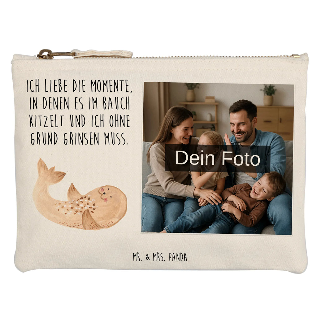 Personalisierte Foto Schminktasche Robbe Liegen Schminktasche Groß Mit Bild, Schminktasche Mit Eigenem Bild, Reise-Kosmetiktasche Mit Eigenem Motiv, Aufbewahrung Für Schminke Mit Foto, Schminktasche Für Unterwegs Mit Foto, Kosmetiktasche Mit Foto, Schminktäschchen Mit Bild, Schminktasche Tiermotiv Mit Eigenem Bild, Kosmetiktasche Organizer Mit Foto, Kosmetiktasche Für Handtasche Mit Foto, Kulturbeutel Damen Mit Foto, Schminktasche Mit Foto, Stifteaufbewahrung Mit Bild, Kosmetiktasche Damen Mit Bild, Schminktasche Reise Mit Foto, Schminkbeutel Mit Fotodruck, Schminktasche Mit Fächern Und Bild, Stiftetasche Mit Eigenem Foto, Schminktasche Mit Muster Und Foto, Kosmetiktasche Zum Mitnehmen Mit Bild, Schminktasche Mit Wunschfoto, Schminktasche Zum Aufhängen Mit Bild, Make-Up Tasche Mit Foto, Schminktasche Blumen Mit Foto, Schminktasche Mit Reißverschluss Und Foto, Schminktasche Für Mädchen Mit Foto, Schminktasche Klein Mit Foto, Schminktasche Nachhaltig Mit Bild, Schminktasche Leder Mit Fotodruck, Schminktasche Für Teenager Mit Bild, Schminktasche Stoff Mit Eigenem Foto, Personalisierte Schminktasche Mit Foto, Schminktasche Geschenk Mit Foto, Tiermotive, Gute Laune, lustige Sprüche, Tiere, Freude, Meerestier, Robben, Seehund, Nordsee, Ostsee, Strand, Robbe, Lachen