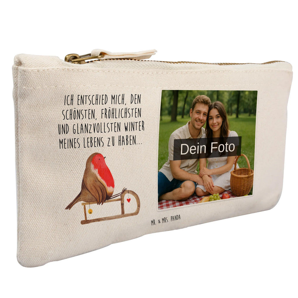 Personalisierte Foto Schminktasche Rotkehlchen Schlitten Schminktasche Zum Aufhängen Mit Bild, Schminktasche Für Mädchen Mit Foto, Aufbewahrung Für Schminke Mit Foto, Schminkbeutel Mit Fotodruck, Schminktasche Mit Eigenem Bild, Schminktasche Mit Reißverschluss Und Foto, Kosmetiktasche Organizer Mit Foto, Schminktasche Mit Muster Und Foto, Schminktasche Blumen Mit Foto, Schminktäschchen Mit Bild, Schminktasche Mit Foto, Stiftetasche Mit Eigenem Foto, Kulturbeutel Damen Mit Foto, Schminktasche Mit Wunschfoto, Kosmetiktasche Für Handtasche Mit Foto, Schminktasche Leder Mit Fotodruck, Schminktasche Für Teenager Mit Bild, Personalisierte Schminktasche Mit Foto, Schminktasche Groß Mit Bild, Schminktasche Für Unterwegs Mit Foto, Schminktasche Tiermotiv Mit Eigenem Bild, Stifteaufbewahrung Mit Bild, Kosmetiktasche Mit Foto, Schminktasche Mit Fächern Und Bild, Schminktasche Geschenk Mit Foto, Kosmetiktasche Zum Mitnehmen Mit Bild, Schminktasche Stoff Mit Eigenem Foto, Make-Up Tasche Mit Foto, Schminktasche Klein Mit Foto, Kosmetiktasche Damen Mit Bild, Schminktasche Reise Mit Foto, Schminktasche Nachhaltig Mit Bild, Reise-Kosmetiktasche Mit Eigenem Motiv, Winter, Weihnachten, Weihnachtsdeko, Nikolaus, Advent, Heiligabend, Wintermotiv, Schlitten, Vogel