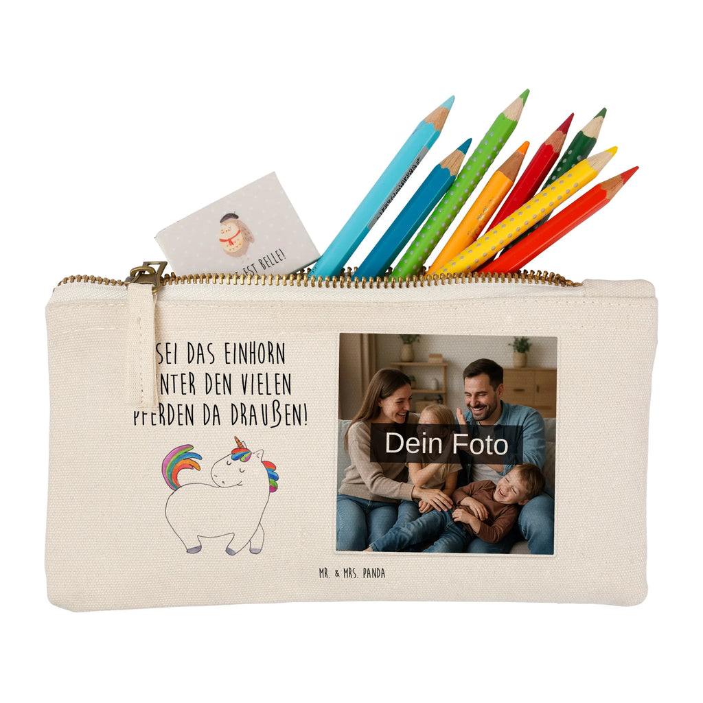 Personalisierte Foto Schminktasche Einhorn Stolzieren Schminktasche Für Unterwegs Mit Foto, Schminktasche Für Mädchen Mit Foto, Schminkbeutel Mit Fotodruck, Schminktasche Für Teenager Mit Bild, Schminktasche Stoff Mit Eigenem Foto, Schminktasche Mit Eigenem Bild, Schminktasche Mit Wunschfoto, Stiftetasche Mit Eigenem Foto, Kosmetiktasche Mit Foto, Schminktasche Tiermotiv Mit Eigenem Bild, Schminktasche Mit Fächern Und Bild, Aufbewahrung Für Schminke Mit Foto, Schminktäschchen Mit Bild, Make-Up Tasche Mit Foto, Reise-Kosmetiktasche Mit Eigenem Motiv, Schminktasche Mit Muster Und Foto, Kulturbeutel Damen Mit Foto, Kosmetiktasche Damen Mit Bild, Schminktasche Mit Foto, Schminktasche Zum Aufhängen Mit Bild, Schminktasche Nachhaltig Mit Bild, Schminktasche Klein Mit Foto, Schminktasche Groß Mit Bild, Schminktasche Blumen Mit Foto, Schminktasche Mit Reißverschluss Und Foto, Personalisierte Schminktasche Mit Foto, Kosmetiktasche Organizer Mit Foto, Schminktasche Leder Mit Fotodruck, Kosmetiktasche Zum Mitnehmen Mit Bild, Schminktasche Reise Mit Foto, Kosmetiktasche Für Handtasche Mit Foto, Schminktasche Geschenk Mit Foto, Stifteaufbewahrung Mit Bild, Einhorn, Einhörner, Einhorn Deko, Unicorn, Freundin, anders, Reiter, bunt, stolz, Pferd, Reiten, Geschenk