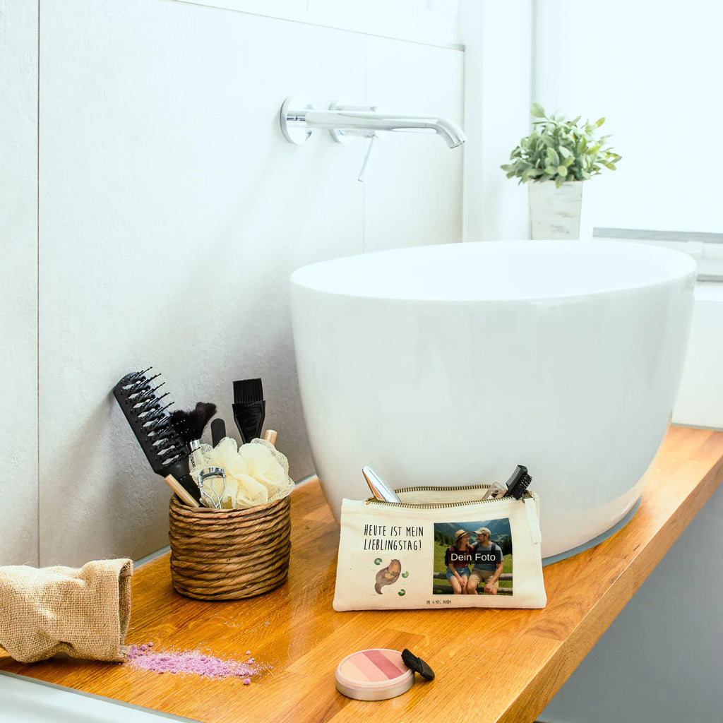 Personalisierte Foto Schminktasche Otter Seerose Kosmetiktasche Organizer Mit Foto, Make-Up Tasche Mit Foto, Kosmetiktasche Mit Foto, Schminktasche Für Unterwegs Mit Foto, Schminktasche Mit Foto, Schminktasche Groß Mit Bild, Schminktasche Blumen Mit Foto, Schminkbeutel Mit Fotodruck, Schminktasche Tiermotiv Mit Eigenem Bild, Schminktasche Geschenk Mit Foto, Schminktasche Für Teenager Mit Bild, Kosmetiktasche Damen Mit Bild, Schminktasche Mit Reißverschluss Und Foto, Stifteaufbewahrung Mit Bild, Personalisierte Schminktasche Mit Foto, Aufbewahrung Für Schminke Mit Foto, Stiftetasche Mit Eigenem Foto, Schminktasche Leder Mit Fotodruck, Schminktasche Mit Muster Und Foto, Schminktasche Zum Aufhängen Mit Bild, Schminktasche Mit Eigenem Bild, Schminktasche Klein Mit Foto, Schminktäschchen Mit Bild, Schminktasche Nachhaltig Mit Bild, Schminktasche Mit Fächern Und Bild, Reise-Kosmetiktasche Mit Eigenem Motiv, Schminktasche Stoff Mit Eigenem Foto, Schminktasche Reise Mit Foto, Kosmetiktasche Für Handtasche Mit Foto, Schminktasche Für Mädchen Mit Foto, Kosmetiktasche Zum Mitnehmen Mit Bild, Kulturbeutel Damen Mit Foto, Schminktasche Mit Wunschfoto, Otter, Fischotter, Seeotter, Otter Seeotter See Otter