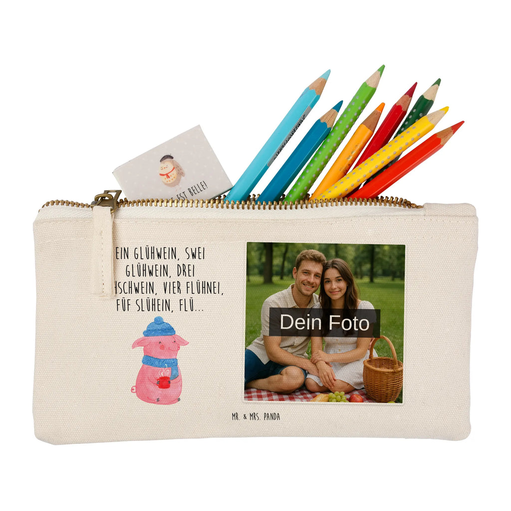 Personalisierte Foto Schminktasche Schweinchen Glühwein Schminktasche Mit Wunschfoto, Schminktasche Blumen Mit Foto, Kosmetiktasche Zum Mitnehmen Mit Bild, Kosmetiktasche Damen Mit Bild, Kosmetiktasche Für Handtasche Mit Foto, Schminktasche Stoff Mit Eigenem Foto, Schminktasche Groß Mit Bild, Schminktasche Tiermotiv Mit Eigenem Bild, Schminktasche Mit Reißverschluss Und Foto, Schminktasche Für Teenager Mit Bild, Stiftetasche Mit Eigenem Foto, Schminktasche Mit Foto, Schminktasche Zum Aufhängen Mit Bild, Personalisierte Schminktasche Mit Foto, Make-Up Tasche Mit Foto, Schminktasche Reise Mit Foto, Schminktasche Mit Fächern Und Bild, Schminktasche Für Unterwegs Mit Foto, Schminkbeutel Mit Fotodruck, Stifteaufbewahrung Mit Bild, Schminktäschchen Mit Bild, Schminktasche Klein Mit Foto, Schminktasche Mit Muster Und Foto, Aufbewahrung Für Schminke Mit Foto, Schminktasche Nachhaltig Mit Bild, Kosmetiktasche Mit Foto, Schminktasche Leder Mit Fotodruck, Kulturbeutel Damen Mit Foto, Kosmetiktasche Organizer Mit Foto, Schminktasche Geschenk Mit Foto, Schminktasche Mit Eigenem Bild, Schminktasche Für Mädchen Mit Foto, Reise-Kosmetiktasche Mit Eigenem Motiv, Winter, Weihnachten, Weihnachtsdeko, Nikolaus, Advent, Heiligabend, Wintermotiv, Betrunken, Glühwein, Weihnachtsmarkt, Spruch