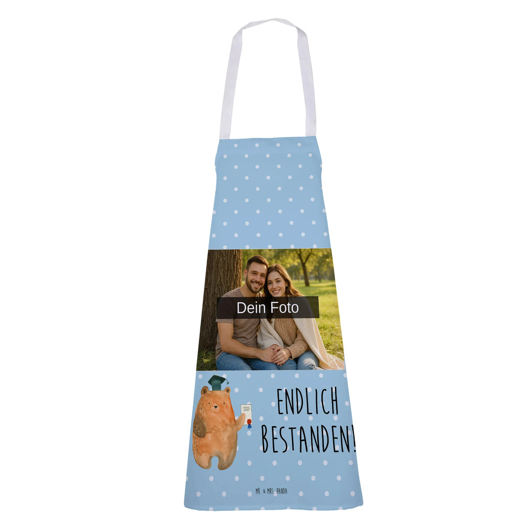 Personalisierte Foto Kochschürze Bär Prüfung Schürze Mit Wunschfoto Und Namen, Backschürze Mit Wunschbild, Geschenk-Schürze Mit Foto, Schürze Für Grillmeister Mit Wunschfoto, Kochschürze Mit Foto, Kinderschürze Mit Eigenem Bild, Grillschürze Mit Haustierfoto, Schürze Aus Polyester Mit Foto, Personalisierte Kochschürze Mit Wunschfoto, Schürze Mit Urlaubsfoto, Küchenschürze Für Frauen Mit Foto, Küchenschürze Mit Familienfoto, Foto-Grillschürze Für Männer, Fotogeschenk Schürze, Foto-Schürze Für Küche, Schürze Aus Baumwolle Mit Wunschbild, Handgemachte Schürze Mit Fotodruck, Schürze Für Geburtstag Mit Foto, Werbeschürze Mit Wunschfoto, Schürze Mit Eigenem Motiv, Schürze Mit Fotodruck, Lustige Schürze Mit Bild, Küchenschürze Mit Bild, Grillschürze Mit Foto, Schürze Für Hobbykoch Mit Bild, Latzschürze Mit Eigenem Foto, Schürze Mit Firmenlogo Und Foto, Schürze Mit Kinderfoto, Schürze Für Weihnachten Mit Bild, Schürze Selbst Gestalten Mit Bild, Schürze Mit Persönlichem Foto, Schürze Mit Lieblingsfoto, Bär, Teddy, Teddybär, Abschluss, Abitur, Abschlusszeugnis, Prüfungen, Prüfung bestanden, Zeugnis
