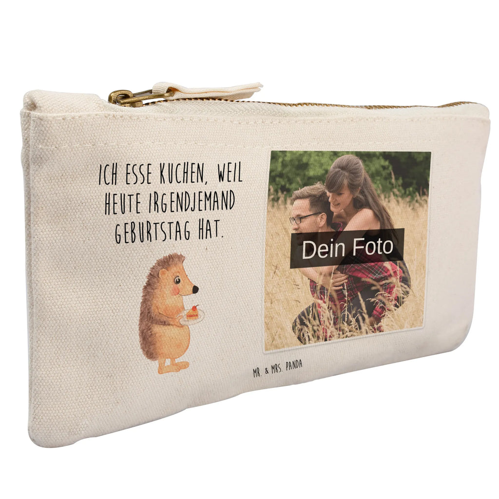 Personalisierte Foto Schminktasche Igel Kuchenstück Schminktasche Zum Aufhängen Mit Bild, Aufbewahrung Für Schminke Mit Foto, Make-Up Tasche Mit Foto, Kosmetiktasche Mit Foto, Kulturbeutel Damen Mit Foto, Schminkbeutel Mit Fotodruck, Schminktasche Groß Mit Bild, Kosmetiktasche Damen Mit Bild, Schminktasche Mit Fächern Und Bild, Schminktasche Tiermotiv Mit Eigenem Bild, Kosmetiktasche Für Handtasche Mit Foto, Schminktasche Reise Mit Foto, Schminktasche Mit Foto, Schminktasche Für Mädchen Mit Foto, Schminktasche Für Unterwegs Mit Foto, Stiftetasche Mit Eigenem Foto, Schminktasche Mit Reißverschluss Und Foto, Schminktasche Leder Mit Fotodruck, Reise-Kosmetiktasche Mit Eigenem Motiv, Personalisierte Schminktasche Mit Foto, Schminktasche Klein Mit Foto, Schminktasche Blumen Mit Foto, Kosmetiktasche Zum Mitnehmen Mit Bild, Schminktasche Geschenk Mit Foto, Kosmetiktasche Organizer Mit Foto, Stifteaufbewahrung Mit Bild, Schminktäschchen Mit Bild, Schminktasche Mit Wunschfoto, Schminktasche Stoff Mit Eigenem Foto, Schminktasche Mit Eigenem Bild, Schminktasche Für Teenager Mit Bild, Schminktasche Mit Muster Und Foto, Schminktasche Nachhaltig Mit Bild, Tiermotive, Gute Laune, lustige Sprüche, Tiere, Essen Spruch, Backen Geschenk, Geburtstagskuchen, Kuchen, Igel, Einladung Party, Torte, Kuchen backen