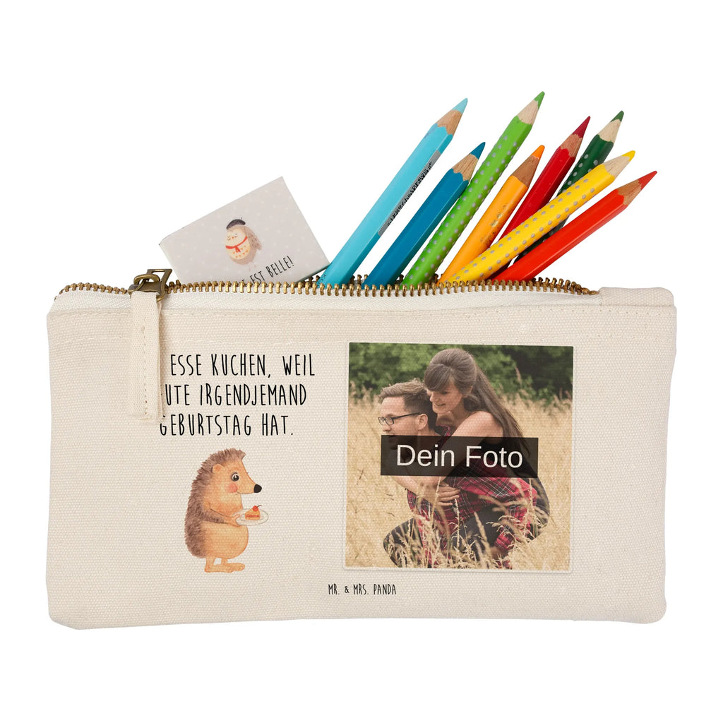 Personalisierte Foto Schminktasche Igel Kuchenstück Schminktasche Zum Aufhängen Mit Bild, Aufbewahrung Für Schminke Mit Foto, Make-Up Tasche Mit Foto, Kosmetiktasche Mit Foto, Kulturbeutel Damen Mit Foto, Schminkbeutel Mit Fotodruck, Schminktasche Groß Mit Bild, Kosmetiktasche Damen Mit Bild, Schminktasche Mit Fächern Und Bild, Schminktasche Tiermotiv Mit Eigenem Bild, Kosmetiktasche Für Handtasche Mit Foto, Schminktasche Reise Mit Foto, Schminktasche Mit Foto, Schminktasche Für Mädchen Mit Foto, Schminktasche Für Unterwegs Mit Foto, Stiftetasche Mit Eigenem Foto, Schminktasche Mit Reißverschluss Und Foto, Schminktasche Leder Mit Fotodruck, Reise-Kosmetiktasche Mit Eigenem Motiv, Personalisierte Schminktasche Mit Foto, Schminktasche Klein Mit Foto, Schminktasche Blumen Mit Foto, Kosmetiktasche Zum Mitnehmen Mit Bild, Schminktasche Geschenk Mit Foto, Kosmetiktasche Organizer Mit Foto, Stifteaufbewahrung Mit Bild, Schminktäschchen Mit Bild, Schminktasche Mit Wunschfoto, Schminktasche Stoff Mit Eigenem Foto, Schminktasche Mit Eigenem Bild, Schminktasche Für Teenager Mit Bild, Schminktasche Mit Muster Und Foto, Schminktasche Nachhaltig Mit Bild, Tiermotive, Gute Laune, lustige Sprüche, Tiere, Essen Spruch, Backen Geschenk, Geburtstagskuchen, Kuchen, Igel, Einladung Party, Torte, Kuchen backen