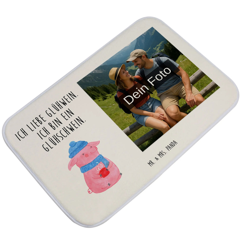 Personalisierte Foto Badematte Schwein Glühwein Gäste-WC Badvorleger Mit Foto, Badvorleger Groß Mit Foto, Badematte selber gestalten, Badvorleger Mit Wunschbild, Badvorleger Mikrofaser Mit Foto, Waschbarer Badvorleger Mit Foto, Rechteckiger Badvorleger Mit Bild, Badvorleger Mit Bild, Badvorleger Mit Eigenem Foto, Gemusterter Badvorleger Mit Bild, Rutschfester Badvorleger Mit Foto, Badvorleger Mit Fotodruck, Badematte Mit Foto, Badvorleger Selbst Gestalten Mit Foto, Klassischer Badvorleger Mit Foto, Badmatte Waschbar Mit Foto, Badezimmerteppich Mit Foto, Vintage Badvorleger Mit Foto, Badematte mit Foto, Badvorleger Mit Eigenem Motiv, Duschvorleger Mit Foto, Firmengeschenk Mit Eigenem Logo, Badvorleger Für Badewanne Mit Bild, Bad Fußmatte Mit Bild, Personaliserter Badvorleger Mit Foto, Badteppich Mit Bild, Design Badvorleger Mit Eigenem Foto, Weicher Badvorleger Mit Bild, Badematte Rutschfest Mit Foto, Schwarzer Badvorleger Mit Bild, Moderner Badvorleger Mit Bild, Badvorleger Klein Mit Bild, Badvorleger Mit Foto, Foto Badvorleger Für Dusche, Teppich Fürs Bad Mit Eigenem Bild, Badgarnitur Mit Foto, Badematten Set Mit Foto, Weißer Badvorleger Mit Foto, Badläufer Mit Bild, Werbegeschenk Mit Foto, Badezimmermatte Mit Foto, Badezimmer Matte Mit Foto, Badvorleger Baumwolle Mit Bild, Saugfähiger Badvorleger Mit Foto, Werbegeschenk Mit Logo, Runder Badvorleger Mit Foto, Winter, Weihnachten, Weihnachtsdeko, Nikolaus, Advent, Heiligabend, Wintermotiv, Glühwein, Glühschwein, Punsch, Weihnachtsmarkt