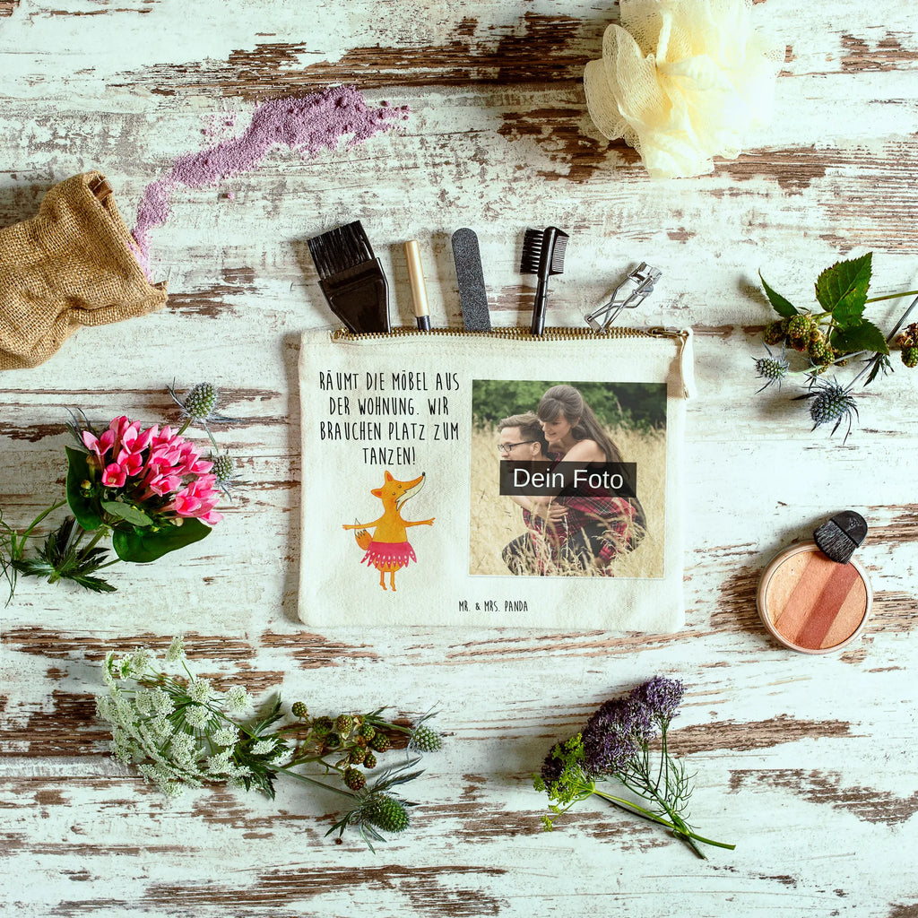 Personalisierte Foto Schminktasche Fuchs Ballerina Schminktasche Mit Muster Und Foto, Kosmetiktasche Damen Mit Bild, Schminktasche Geschenk Mit Foto, Reise-Kosmetiktasche Mit Eigenem Motiv, Stifteaufbewahrung Mit Bild, Schminktasche Für Teenager Mit Bild, Stiftetasche Mit Eigenem Foto, Schminktasche Groß Mit Bild, Schminktasche Nachhaltig Mit Bild, Aufbewahrung Für Schminke Mit Foto, Kosmetiktasche Zum Mitnehmen Mit Bild, Schminktasche Zum Aufhängen Mit Bild, Schminktasche Für Mädchen Mit Foto, Schminktäschchen Mit Bild, Schminktasche Leder Mit Fotodruck, Make-Up Tasche Mit Foto, Schminktasche Mit Reißverschluss Und Foto, Kosmetiktasche Organizer Mit Foto, Schminktasche Mit Foto, Schminktasche Mit Wunschfoto, Schminktasche Tiermotiv Mit Eigenem Bild, Schminktasche Mit Eigenem Bild, Personalisierte Schminktasche Mit Foto, Schminktasche Mit Fächern Und Bild, Schminkbeutel Mit Fotodruck, Kosmetiktasche Mit Foto, Kulturbeutel Damen Mit Foto, Kosmetiktasche Für Handtasche Mit Foto, Schminktasche Für Unterwegs Mit Foto, Schminktasche Klein Mit Foto, Schminktasche Blumen Mit Foto, Schminktasche Reise Mit Foto, Schminktasche Stoff Mit Eigenem Foto, Fuchs, Tanzen, Geburtstag, Party, Fuchs Spruch, Ballerina, Einladung, Füchse, Tänzerin, Füchsin, Ballett