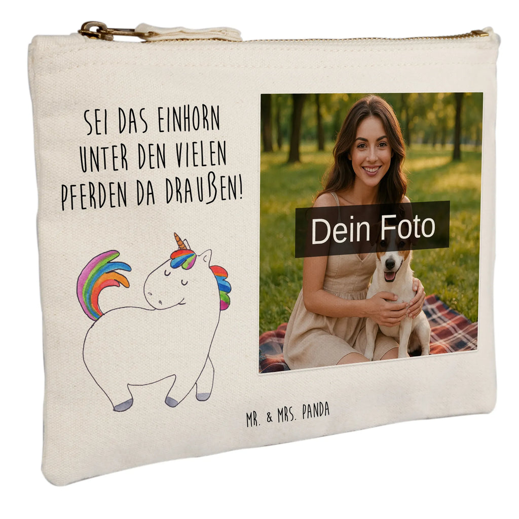 Personalisierte Foto Schminktasche Einhorn Stolzieren Schminktasche Für Unterwegs Mit Foto, Schminktasche Für Mädchen Mit Foto, Schminkbeutel Mit Fotodruck, Schminktasche Für Teenager Mit Bild, Schminktasche Stoff Mit Eigenem Foto, Schminktasche Mit Eigenem Bild, Schminktasche Mit Wunschfoto, Stiftetasche Mit Eigenem Foto, Kosmetiktasche Mit Foto, Schminktasche Tiermotiv Mit Eigenem Bild, Schminktasche Mit Fächern Und Bild, Aufbewahrung Für Schminke Mit Foto, Schminktäschchen Mit Bild, Make-Up Tasche Mit Foto, Reise-Kosmetiktasche Mit Eigenem Motiv, Schminktasche Mit Muster Und Foto, Kulturbeutel Damen Mit Foto, Kosmetiktasche Damen Mit Bild, Schminktasche Mit Foto, Schminktasche Zum Aufhängen Mit Bild, Schminktasche Nachhaltig Mit Bild, Schminktasche Klein Mit Foto, Schminktasche Groß Mit Bild, Schminktasche Blumen Mit Foto, Schminktasche Mit Reißverschluss Und Foto, Personalisierte Schminktasche Mit Foto, Kosmetiktasche Organizer Mit Foto, Schminktasche Leder Mit Fotodruck, Kosmetiktasche Zum Mitnehmen Mit Bild, Schminktasche Reise Mit Foto, Kosmetiktasche Für Handtasche Mit Foto, Schminktasche Geschenk Mit Foto, Stifteaufbewahrung Mit Bild, Einhorn, Einhörner, Einhorn Deko, Unicorn, Freundin, anders, Reiter, bunt, stolz, Pferd, Reiten, Geschenk