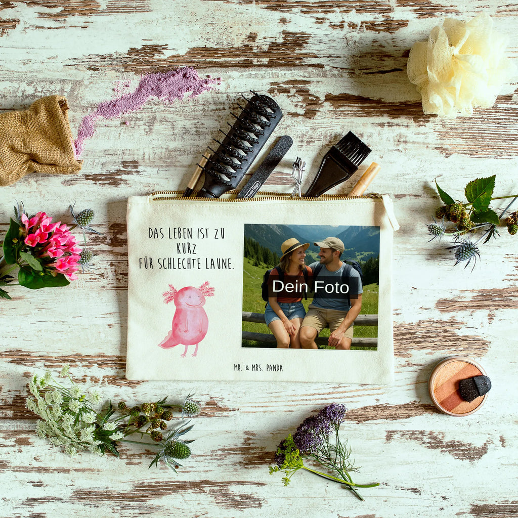 Personalisierte Foto Schminktasche Axolotl Glücklich Schminktasche Reise Mit Foto, Schminktasche Zum Aufhängen Mit Bild, Kosmetiktasche Für Handtasche Mit Foto, Schminktasche Mit Eigenem Bild, Reise-Kosmetiktasche Mit Eigenem Motiv, Schminktasche Für Unterwegs Mit Foto, Kosmetiktasche Mit Foto, Kosmetiktasche Damen Mit Bild, Schminkbeutel Mit Fotodruck, Schminktasche Mit Wunschfoto, Schminktasche Leder Mit Fotodruck, Schminktasche Klein Mit Foto, Schminktäschchen Mit Bild, Personalisierte Schminktasche Mit Foto, Schminktasche Blumen Mit Foto, Kosmetiktasche Organizer Mit Foto, Schminktasche Mit Fächern Und Bild, Schminktasche Tiermotiv Mit Eigenem Bild, Schminktasche Mit Reißverschluss Und Foto, Schminktasche Für Mädchen Mit Foto, Stiftetasche Mit Eigenem Foto, Schminktasche Für Teenager Mit Bild, Schminktasche Mit Muster Und Foto, Schminktasche Nachhaltig Mit Bild, Stifteaufbewahrung Mit Bild, Kosmetiktasche Zum Mitnehmen Mit Bild, Make-Up Tasche Mit Foto, Kulturbeutel Damen Mit Foto, Schminktasche Geschenk Mit Foto, Schminktasche Groß Mit Bild, Schminktasche Mit Foto, Schminktasche Stoff Mit Eigenem Foto, Aufbewahrung Für Schminke Mit Foto, Axolotl, Molch, Motivation, Lurche, Schwanzlurch, Axolot, Lurch, gute Laune