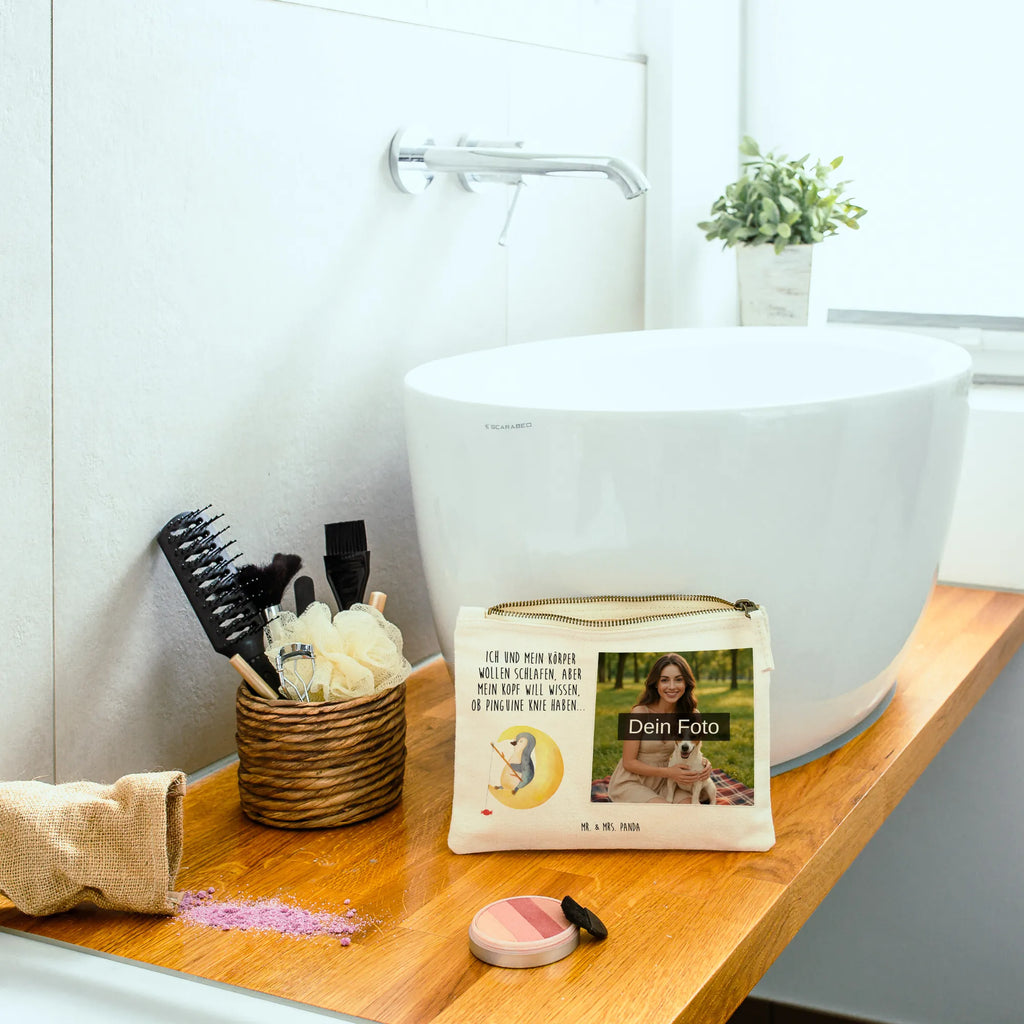 Personalisierte Foto Schminktasche Pinguin Mond Kosmetiktasche Organizer Mit Foto, Stifteaufbewahrung Mit Bild, Schminktasche Mit Muster Und Foto, Schminktasche Mit Wunschfoto, Schminktasche Leder Mit Fotodruck, Schminktasche Mit Eigenem Bild, Kosmetiktasche Mit Foto, Make-Up Tasche Mit Foto, Personalisierte Schminktasche Mit Foto, Schminktasche Klein Mit Foto, Schminktasche Für Unterwegs Mit Foto, Schminktasche Zum Aufhängen Mit Bild, Reise-Kosmetiktasche Mit Eigenem Motiv, Schminktasche Geschenk Mit Foto, Schminktäschchen Mit Bild, Schminktasche Mit Foto, Schminktasche Stoff Mit Eigenem Foto, Schminktasche Reise Mit Foto, Schminktasche Nachhaltig Mit Bild, Kosmetiktasche Damen Mit Bild, Schminktasche Blumen Mit Foto, Aufbewahrung Für Schminke Mit Foto, Schminktasche Mit Fächern Und Bild, Schminktasche Für Mädchen Mit Foto, Kosmetiktasche Für Handtasche Mit Foto, Schminktasche Für Teenager Mit Bild, Stiftetasche Mit Eigenem Foto, Schminkbeutel Mit Fotodruck, Kulturbeutel Damen Mit Foto, Schminktasche Mit Reißverschluss Und Foto, Kosmetiktasche Zum Mitnehmen Mit Bild, Schminktasche Groß Mit Bild, Schminktasche Tiermotiv Mit Eigenem Bild, Pinguin, Spruch, Nachtruhe, Schlafstörungen, Einschlafen, Pinguine, Gästezimmer, schlafen, Schlafzimmer