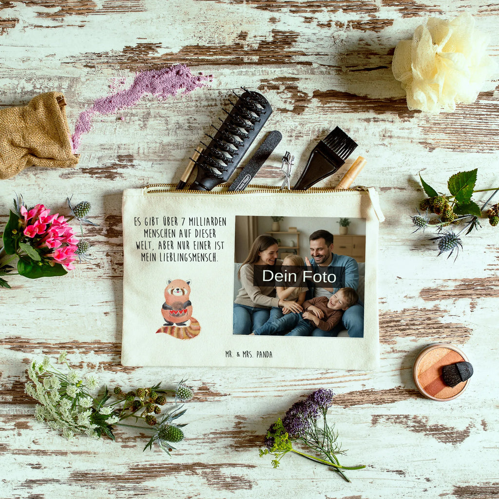 Personalisierte Foto Schminktasche Roter Panda Schminktasche Für Unterwegs Mit Foto, Schminktasche Groß Mit Bild, Schminkbeutel Mit Fotodruck, Kosmetiktasche Damen Mit Bild, Kosmetiktasche Organizer Mit Foto, Aufbewahrung Für Schminke Mit Foto, Schminktasche Mit Muster Und Foto, Schminktasche Mit Foto, Schminktasche Mit Fächern Und Bild, Schminktäschchen Mit Bild, Schminktasche Tiermotiv Mit Eigenem Bild, Schminktasche Reise Mit Foto, Schminktasche Zum Aufhängen Mit Bild, Schminktasche Mit Eigenem Bild, Make-Up Tasche Mit Foto, Kosmetiktasche Mit Foto, Schminktasche Nachhaltig Mit Bild, Schminktasche Klein Mit Foto, Schminktasche Stoff Mit Eigenem Foto, Reise-Kosmetiktasche Mit Eigenem Motiv, Stifteaufbewahrung Mit Bild, Kosmetiktasche Zum Mitnehmen Mit Bild, Schminktasche Mit Wunschfoto, Schminktasche Leder Mit Fotodruck, Personalisierte Schminktasche Mit Foto, Schminktasche Für Teenager Mit Bild, Kulturbeutel Damen Mit Foto, Kosmetiktasche Für Handtasche Mit Foto, Schminktasche Blumen Mit Foto, Schminktasche Geschenk Mit Foto, Schminktasche Mit Reißverschluss Und Foto, Schminktasche Für Mädchen Mit Foto, Stiftetasche Mit Eigenem Foto, Tiermotive, Gute Laune, lustige Sprüche, Tiere, Panda, Liebe, Herz, Rot, Liebling, Lieblingsmensch