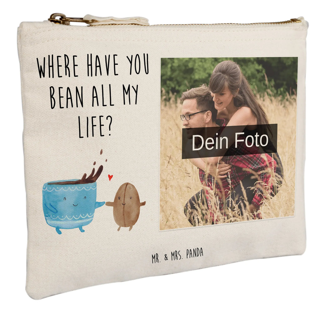 Personalisierte Foto Schminktasche Kaffee Bohne Schminkbeutel Mit Fotodruck, Schminktasche Für Unterwegs Mit Foto, Schminktasche Mit Wunschfoto, Kosmetiktasche Zum Mitnehmen Mit Bild, Reise-Kosmetiktasche Mit Eigenem Motiv, Kulturbeutel Damen Mit Foto, Kosmetiktasche Mit Foto, Aufbewahrung Für Schminke Mit Foto, Schminktasche Tiermotiv Mit Eigenem Bild, Schminktasche Für Mädchen Mit Foto, Stifteaufbewahrung Mit Bild, Schminktasche Nachhaltig Mit Bild, Schminktasche Mit Muster Und Foto, Kosmetiktasche Damen Mit Bild, Schminktasche Stoff Mit Eigenem Foto, Schminktasche Mit Foto, Schminktasche Für Teenager Mit Bild, Schminktasche Mit Eigenem Bild, Kosmetiktasche Organizer Mit Foto, Schminktasche Klein Mit Foto, Schminktasche Groß Mit Bild, Make-Up Tasche Mit Foto, Schminktasche Reise Mit Foto, Personalisierte Schminktasche Mit Foto, Kosmetiktasche Für Handtasche Mit Foto, Schminktasche Mit Reißverschluss Und Foto, Schminktasche Mit Fächern Und Bild, Stiftetasche Mit Eigenem Foto, Schminktasche Leder Mit Fotodruck, Schminktasche Blumen Mit Foto, Schminktäschchen Mit Bild, Schminktasche Geschenk Mit Foto, Schminktasche Zum Aufhängen Mit Bild, Tiermotive, Gute Laune, lustige Sprüche, Tiere, Glück, Kaffeebohne, Kaffee, Zufriedenheit, Genuss