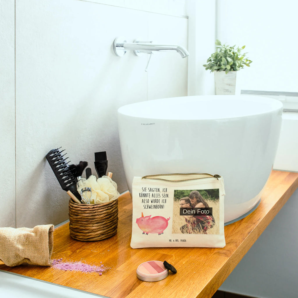 Personalisierte Foto Schminktasche Einhorn Schwein Schminktasche Mit Fächern Und Bild, Stiftetasche Mit Eigenem Foto, Reise-Kosmetiktasche Mit Eigenem Motiv, Kosmetiktasche Für Handtasche Mit Foto, Schminktasche Mit Wunschfoto, Personalisierte Schminktasche Mit Foto, Schminktasche Blumen Mit Foto, Schminktäschchen Mit Bild, Kosmetiktasche Zum Mitnehmen Mit Bild, Schminktasche Groß Mit Bild, Schminktasche Stoff Mit Eigenem Foto, Make-Up Tasche Mit Foto, Schminktasche Mit Foto, Schminktasche Für Teenager Mit Bild, Kosmetiktasche Damen Mit Bild, Schminktasche Mit Reißverschluss Und Foto, Schminktasche Leder Mit Fotodruck, Schminktasche Nachhaltig Mit Bild, Schminktasche Mit Eigenem Bild, Aufbewahrung Für Schminke Mit Foto, Kosmetiktasche Mit Foto, Schminktasche Mit Muster Und Foto, Schminktasche Für Unterwegs Mit Foto, Schminktasche Zum Aufhängen Mit Bild, Stifteaufbewahrung Mit Bild, Kulturbeutel Damen Mit Foto, Schminktasche Klein Mit Foto, Schminktasche Für Mädchen Mit Foto, Kosmetiktasche Organizer Mit Foto, Schminkbeutel Mit Fotodruck, Schminktasche Reise Mit Foto, Schminktasche Tiermotiv Mit Eigenem Bild, Schminktasche Geschenk Mit Foto, Einhorn, Einhörner, Einhorn Deko, Unicorn, witzig. lustig, englisch, Schweinhorn, Piggy, Spruch, Bauer, Pig, Spaß, english, Party, Schwein, geschenk, funny