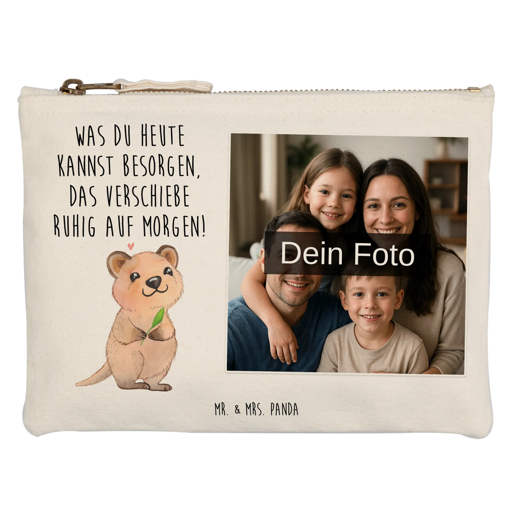 Personalisierte Foto Schminktasche Quokka Happy Schminktasche Mit Muster Und Foto, Schminktasche Mit Fächern Und Bild, Schminkbeutel Mit Fotodruck, Kosmetiktasche Organizer Mit Foto, Stiftetasche Mit Eigenem Foto, Schminktasche Mit Reißverschluss Und Foto, Schminktasche Klein Mit Foto, Stifteaufbewahrung Mit Bild, Schminktasche Blumen Mit Foto, Kulturbeutel Damen Mit Foto, Schminktasche Mit Wunschfoto, Schminktasche Mit Foto, Schminktasche Reise Mit Foto, Aufbewahrung Für Schminke Mit Foto, Kosmetiktasche Zum Mitnehmen Mit Bild, Schminktasche Stoff Mit Eigenem Foto, Schminktasche Groß Mit Bild, Schminktasche Leder Mit Fotodruck, Kosmetiktasche Mit Foto, Kosmetiktasche Damen Mit Bild, Personalisierte Schminktasche Mit Foto, Reise-Kosmetiktasche Mit Eigenem Motiv, Schminktasche Für Teenager Mit Bild, Schminktasche Zum Aufhängen Mit Bild, Schminktäschchen Mit Bild, Make-Up Tasche Mit Foto, Schminktasche Für Unterwegs Mit Foto, Schminktasche Tiermotiv Mit Eigenem Bild, Schminktasche Nachhaltig Mit Bild, Kosmetiktasche Für Handtasche Mit Foto, Schminktasche Geschenk Mit Foto, Schminktasche Mit Eigenem Bild, Schminktasche Für Mädchen Mit Foto, Tiermotive, Gute Laune, lustige Sprüche, Tiere, Niedliches Tier, Verschieben, Aufschieberitis, Lustiger Spruch, Quokka, Dinge erledigen