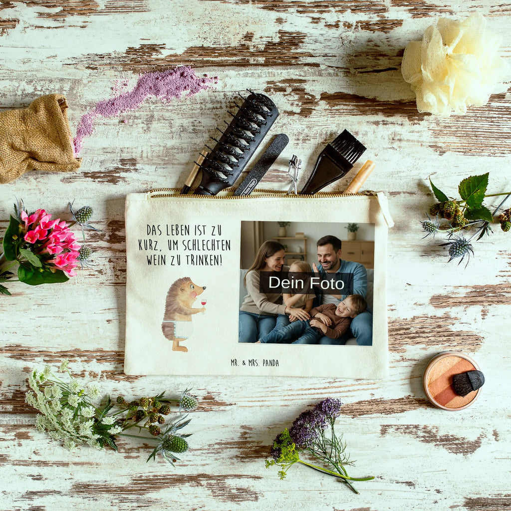 Personalisierte Foto Schminktasche Igel Wein Schminktasche Mit Wunschfoto, Schminktasche Leder Mit Fotodruck, Schminktasche Mit Eigenem Bild, Schminktasche Blumen Mit Foto, Schminktasche Mit Muster Und Foto, Schminktasche Für Unterwegs Mit Foto, Personalisierte Schminktasche Mit Foto, Schminktasche Zum Aufhängen Mit Bild, Schminktasche Klein Mit Foto, Schminktasche Stoff Mit Eigenem Foto, Schminktasche Für Mädchen Mit Foto, Reise-Kosmetiktasche Mit Eigenem Motiv, Schminktasche Reise Mit Foto, Schminktasche Mit Reißverschluss Und Foto, Kosmetiktasche Für Handtasche Mit Foto, Kulturbeutel Damen Mit Foto, Stiftetasche Mit Eigenem Foto, Schminktasche Nachhaltig Mit Bild, Schminktasche Mit Foto, Kosmetiktasche Damen Mit Bild, Aufbewahrung Für Schminke Mit Foto, Kosmetiktasche Organizer Mit Foto, Schminktasche Geschenk Mit Foto, Schminkbeutel Mit Fotodruck, Make-Up Tasche Mit Foto, Kosmetiktasche Zum Mitnehmen Mit Bild, Stifteaufbewahrung Mit Bild, Schminktasche Tiermotiv Mit Eigenem Bild, Kosmetiktasche Mit Foto, Schminktasche Mit Fächern Und Bild, Schminktäschchen Mit Bild, Schminktasche Groß Mit Bild, Schminktasche Für Teenager Mit Bild, Tiermotive, Gute Laune, lustige Sprüche, Tiere, Wein Deko, Wein trinken, Rotwein, Weinglas, Wein Spruch, Geschenk Weinliebhaber, Igel, Geschenk Weintrinker, Weißwein