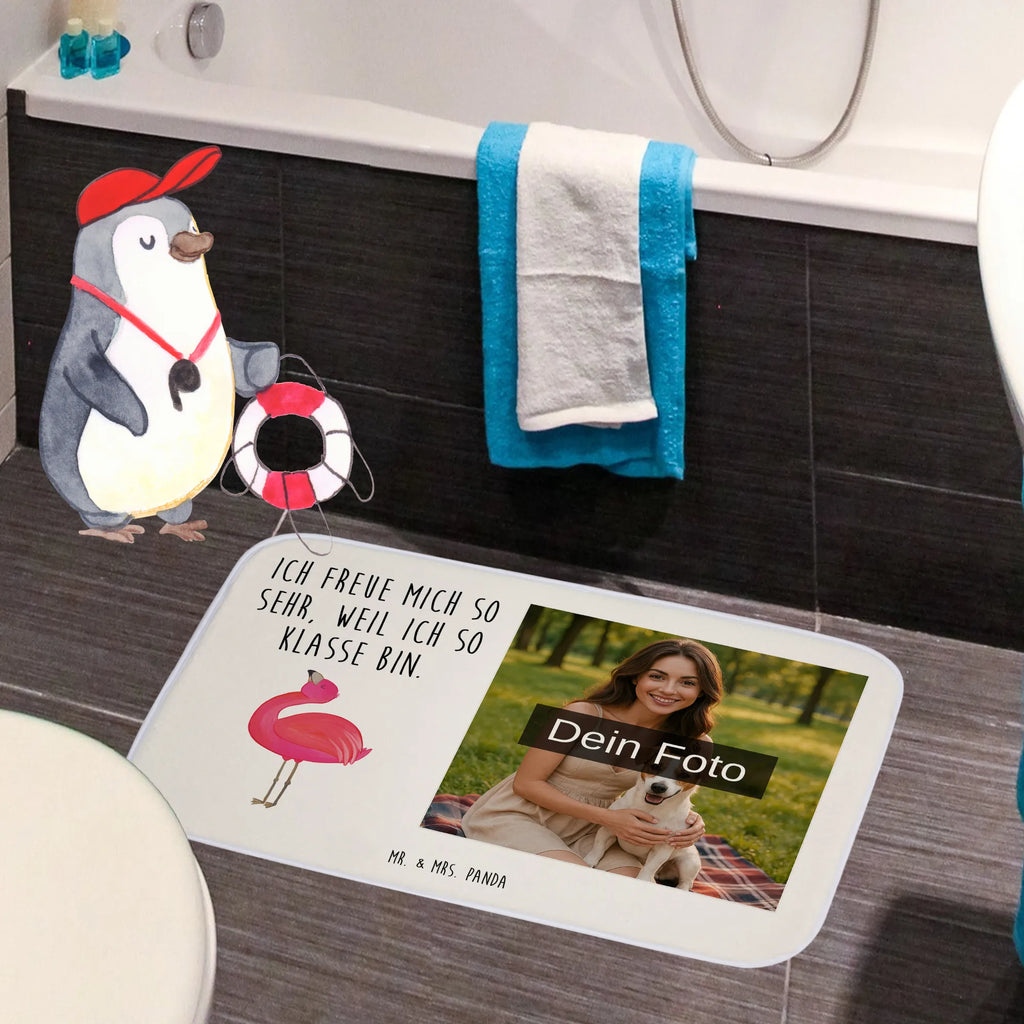 Personalisierte Foto Badematte Flamingo Stolz Badvorleger Mit Eigenem Foto, Badmatte Waschbar Mit Foto, Werbegeschenk Mit Logo, Weicher Badvorleger Mit Bild, Badematte Rutschfest Mit Foto, Badgarnitur Mit Foto, Badvorleger Klein Mit Bild, Teppich Fürs Bad Mit Eigenem Bild, Badezimmer Matte Mit Foto, Badvorleger Mit Fotodruck, Bad Fußmatte Mit Bild, Moderner Badvorleger Mit Bild, Werbegeschenk Mit Foto, Duschvorleger Mit Foto, Design Badvorleger Mit Eigenem Foto, Runder Badvorleger Mit Foto, Klassischer Badvorleger Mit Foto, Badematten Set Mit Foto, Schwarzer Badvorleger Mit Bild, Badezimmermatte Mit Foto, Rutschfester Badvorleger Mit Foto, Badematte Mit Foto, Badvorleger Für Badewanne Mit Bild, Weißer Badvorleger Mit Foto, Firmengeschenk Mit Eigenem Logo, Rechteckiger Badvorleger Mit Bild, Badematte selber gestalten, Badvorleger Mit Eigenem Motiv, Personaliserter Badvorleger Mit Foto, Badvorleger Mit Foto, Vintage Badvorleger Mit Foto, Gemusterter Badvorleger Mit Bild, Badvorleger Mit Bild, Waschbarer Badvorleger Mit Foto, Badezimmerteppich Mit Foto, Badvorleger Selbst Gestalten Mit Foto, Foto Badvorleger Für Dusche, Badläufer Mit Bild, Saugfähiger Badvorleger Mit Foto, Badvorleger Baumwolle Mit Bild, Badvorleger Groß Mit Foto, Badteppich Mit Bild, Badvorleger Mikrofaser Mit Foto, Badvorleger Mit Wunschbild, Badematte mit Foto, Gäste-WC Badvorleger Mit Foto, Flamingo, Freundin, Tochter, Schwester, Freude, Mama, stolz, Selbstliebe, Selbstakzeptanz, beste Freundin