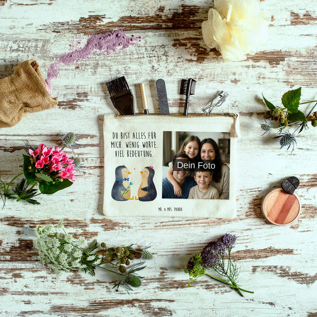 Personalisierte Foto Schminktasche Pinguin Pärchen Reise-Kosmetiktasche Mit Eigenem Motiv, Schminktasche Für Unterwegs Mit Foto, Kosmetiktasche Organizer Mit Foto, Schminktasche Zum Aufhängen Mit Bild, Schminktäschchen Mit Bild, Schminktasche Mit Foto, Schminktasche Nachhaltig Mit Bild, Schminktasche Groß Mit Bild, Schminkbeutel Mit Fotodruck, Schminktasche Reise Mit Foto, Schminktasche Mit Fächern Und Bild, Schminktasche Mit Eigenem Bild, Stifteaufbewahrung Mit Bild, Stiftetasche Mit Eigenem Foto, Schminktasche Für Mädchen Mit Foto, Schminktasche Klein Mit Foto, Personalisierte Schminktasche Mit Foto, Schminktasche Stoff Mit Eigenem Foto, Kosmetiktasche Mit Foto, Schminktasche Leder Mit Fotodruck, Schminktasche Mit Wunschfoto, Make-Up Tasche Mit Foto, Aufbewahrung Für Schminke Mit Foto, Kosmetiktasche Damen Mit Bild, Kosmetiktasche Für Handtasche Mit Foto, Schminktasche Für Teenager Mit Bild, Schminktasche Tiermotiv Mit Eigenem Bild, Schminktasche Geschenk Mit Foto, Kulturbeutel Damen Mit Foto, Schminktasche Blumen Mit Foto, Kosmetiktasche Zum Mitnehmen Mit Bild, Schminktasche Mit Muster Und Foto, Schminktasche Mit Reißverschluss Und Foto, Pinguin, Hochzeitsgeschenk, Liebespaar, Verlobung, Liebesbeweis, Pinguine, Traumpaar, Hochzeit, Liebe, große Liebe, Hochzeitstag, Jahrestag, Liebesgeschenk