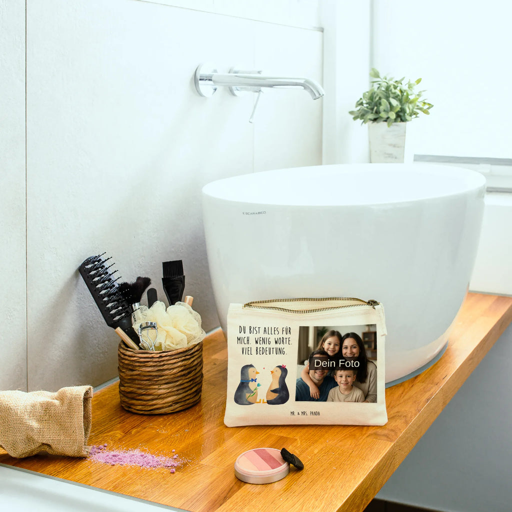 Personalisierte Foto Schminktasche Pinguin Pärchen Reise-Kosmetiktasche Mit Eigenem Motiv, Schminktasche Für Unterwegs Mit Foto, Kosmetiktasche Organizer Mit Foto, Schminktasche Zum Aufhängen Mit Bild, Schminktäschchen Mit Bild, Schminktasche Mit Foto, Schminktasche Nachhaltig Mit Bild, Schminktasche Groß Mit Bild, Schminkbeutel Mit Fotodruck, Schminktasche Reise Mit Foto, Schminktasche Mit Fächern Und Bild, Schminktasche Mit Eigenem Bild, Stifteaufbewahrung Mit Bild, Stiftetasche Mit Eigenem Foto, Schminktasche Für Mädchen Mit Foto, Schminktasche Klein Mit Foto, Personalisierte Schminktasche Mit Foto, Schminktasche Stoff Mit Eigenem Foto, Kosmetiktasche Mit Foto, Schminktasche Leder Mit Fotodruck, Schminktasche Mit Wunschfoto, Make-Up Tasche Mit Foto, Aufbewahrung Für Schminke Mit Foto, Kosmetiktasche Damen Mit Bild, Kosmetiktasche Für Handtasche Mit Foto, Schminktasche Für Teenager Mit Bild, Schminktasche Tiermotiv Mit Eigenem Bild, Schminktasche Geschenk Mit Foto, Kulturbeutel Damen Mit Foto, Schminktasche Blumen Mit Foto, Kosmetiktasche Zum Mitnehmen Mit Bild, Schminktasche Mit Muster Und Foto, Schminktasche Mit Reißverschluss Und Foto, Pinguin, Hochzeitsgeschenk, Liebespaar, Verlobung, Liebesbeweis, Pinguine, Traumpaar, Hochzeit, Liebe, große Liebe, Hochzeitstag, Jahrestag, Liebesgeschenk