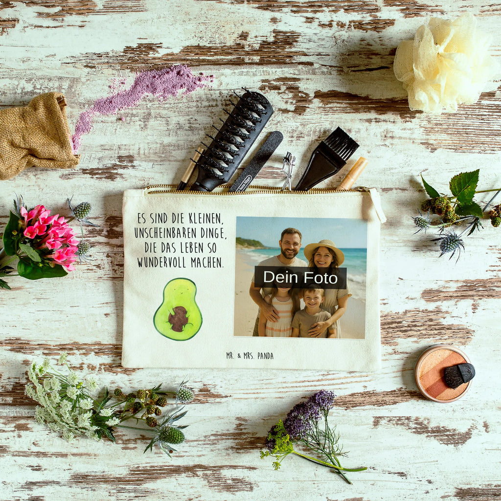Personalisierte Foto Schminktasche Avocado Kern Schminktasche Nachhaltig Mit Bild, Make-Up Tasche Mit Foto, Kosmetiktasche Damen Mit Bild, Schminktasche Für Unterwegs Mit Foto, Kosmetiktasche Zum Mitnehmen Mit Bild, Schminktasche Groß Mit Bild, Schminktasche Für Mädchen Mit Foto, Schminktasche Mit Muster Und Foto, Reise-Kosmetiktasche Mit Eigenem Motiv, Schminktasche Mit Foto, Schminktasche Klein Mit Foto, Schminktasche Reise Mit Foto, Schminktasche Leder Mit Fotodruck, Kosmetiktasche Für Handtasche Mit Foto, Aufbewahrung Für Schminke Mit Foto, Schminktasche Mit Wunschfoto, Stiftetasche Mit Eigenem Foto, Schminktasche Geschenk Mit Foto, Schminktasche Mit Reißverschluss Und Foto, Schminktasche Zum Aufhängen Mit Bild, Kulturbeutel Damen Mit Foto, Personalisierte Schminktasche Mit Foto, Schminktasche Blumen Mit Foto, Schminktasche Stoff Mit Eigenem Foto, Schminktasche Für Teenager Mit Bild, Schminktasche Mit Fächern Und Bild, Schminktasche Mit Eigenem Bild, Schminkbeutel Mit Fotodruck, Kosmetiktasche Mit Foto, Stifteaufbewahrung Mit Bild, Schminktäschchen Mit Bild, Kosmetiktasche Organizer Mit Foto, Schminktasche Tiermotiv Mit Eigenem Bild, Avocado, Veggie, Vegan, Gesund, Avokado, Spruch Leben, Avocadokern, Kern, Pflanze
