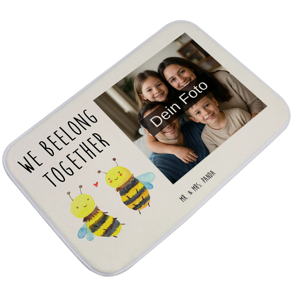 Personalisierte Foto Badematte Biene Verliebt Vintage Badvorleger Mit Foto, Werbegeschenk Mit Logo, Rechteckiger Badvorleger Mit Bild, Badvorleger Mit Fotodruck, Weicher Badvorleger Mit Bild, Badezimmer Matte Mit Foto, Runder Badvorleger Mit Foto, Badematte mit Foto, Badematte selber gestalten, Badvorleger Mikrofaser Mit Foto, Duschvorleger Mit Foto, Badvorleger Mit Eigenem Motiv, Gäste-WC Badvorleger Mit Foto, Badteppich Mit Bild, Badvorleger Für Badewanne Mit Bild, Badematten Set Mit Foto, Badvorleger Mit Eigenem Foto, Gemusterter Badvorleger Mit Bild, Badvorleger Selbst Gestalten Mit Foto, Rutschfester Badvorleger Mit Foto, Klassischer Badvorleger Mit Foto, Werbegeschenk Mit Foto, Badezimmermatte Mit Foto, Badvorleger Baumwolle Mit Bild, Badvorleger Mit Bild, Waschbarer Badvorleger Mit Foto, Badläufer Mit Bild, Badematte Mit Foto, Schwarzer Badvorleger Mit Bild, Saugfähiger Badvorleger Mit Foto, Badmatte Waschbar Mit Foto, Badematte Rutschfest Mit Foto, Badvorleger Mit Foto, Personaliserter Badvorleger Mit Foto, Bad Fußmatte Mit Bild, Firmengeschenk Mit Eigenem Logo, Badgarnitur Mit Foto, Weißer Badvorleger Mit Foto, Foto Badvorleger Für Dusche, Teppich Fürs Bad Mit Eigenem Bild, Design Badvorleger Mit Eigenem Foto, Badvorleger Groß Mit Foto, Badvorleger Mit Wunschbild, Badezimmerteppich Mit Foto, Badvorleger Klein Mit Bild, Moderner Badvorleger Mit Bild, Biene, Wespe, Hummel