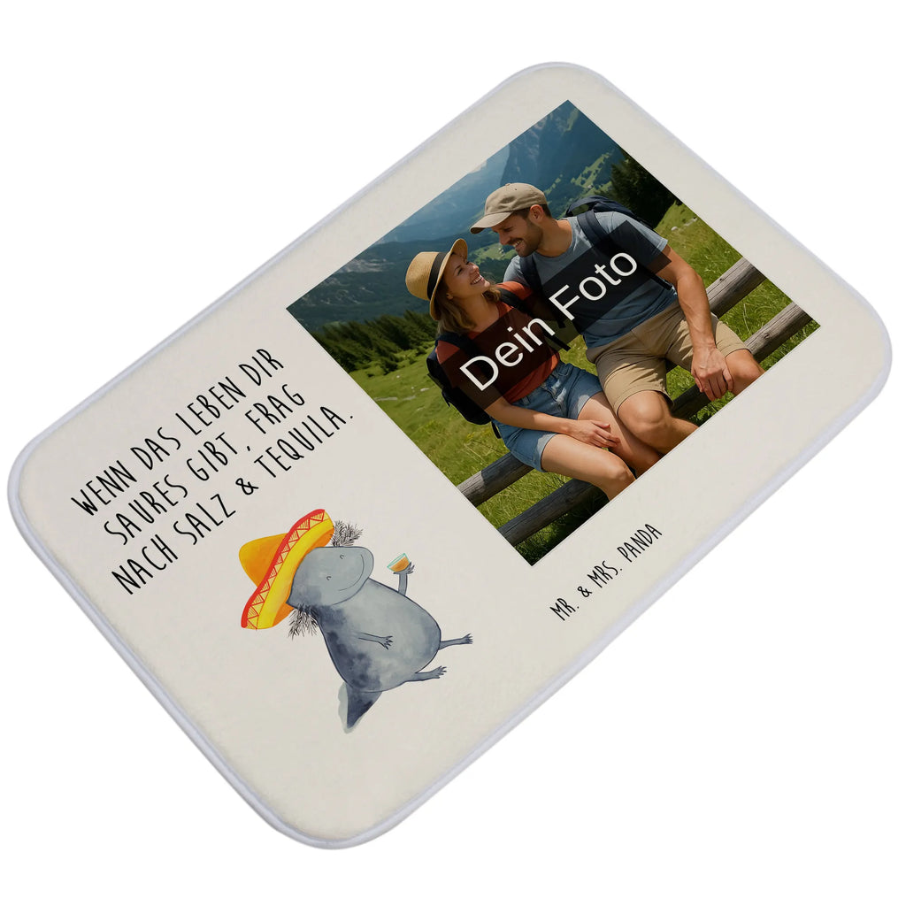Personalisierte Foto Badematte Axolotl Tequila Vintage Badvorleger Mit Foto, Waschbarer Badvorleger Mit Foto, Design Badvorleger Mit Eigenem Foto, Badematte Rutschfest Mit Foto, Badvorleger Mit Fotodruck, Saugfähiger Badvorleger Mit Foto, Badvorleger Für Badewanne Mit Bild, Weicher Badvorleger Mit Bild, Gemusterter Badvorleger Mit Bild, Werbegeschenk Mit Logo, Klassischer Badvorleger Mit Foto, Bad Fußmatte Mit Bild, Rutschfester Badvorleger Mit Foto, Badvorleger Mit Eigenem Foto, Badezimmerteppich Mit Foto, Badläufer Mit Bild, Badematten Set Mit Foto, Badvorleger Klein Mit Bild, Badmatte Waschbar Mit Foto, Personaliserter Badvorleger Mit Foto, Firmengeschenk Mit Eigenem Logo, Badezimmer Matte Mit Foto, Werbegeschenk Mit Foto, Weißer Badvorleger Mit Foto, Badgarnitur Mit Foto, Badvorleger Selbst Gestalten Mit Foto, Duschvorleger Mit Foto, Badvorleger Mit Eigenem Motiv, Gäste-WC Badvorleger Mit Foto, Badteppich Mit Bild, Badvorleger Baumwolle Mit Bild, Rechteckiger Badvorleger Mit Bild, Badvorleger Mit Bild, Schwarzer Badvorleger Mit Bild, Runder Badvorleger Mit Foto, Badvorleger Mit Wunschbild, Badematte Mit Foto, Foto Badvorleger Für Dusche, Badvorleger Groß Mit Foto, Moderner Badvorleger Mit Bild, Badematte mit Foto, Badematte selber gestalten, Badvorleger Mit Foto, Teppich Fürs Bad Mit Eigenem Bild, Badvorleger Mikrofaser Mit Foto, Badezimmermatte Mit Foto, Axolotl, Molch, Spruch, Schwanzlurch, Feuersalamander, Mexiko, Mexico, Sombrero, Zitrone, Motivation, Lurch, Lurche, Axolot, Tequila, Feuerdrache