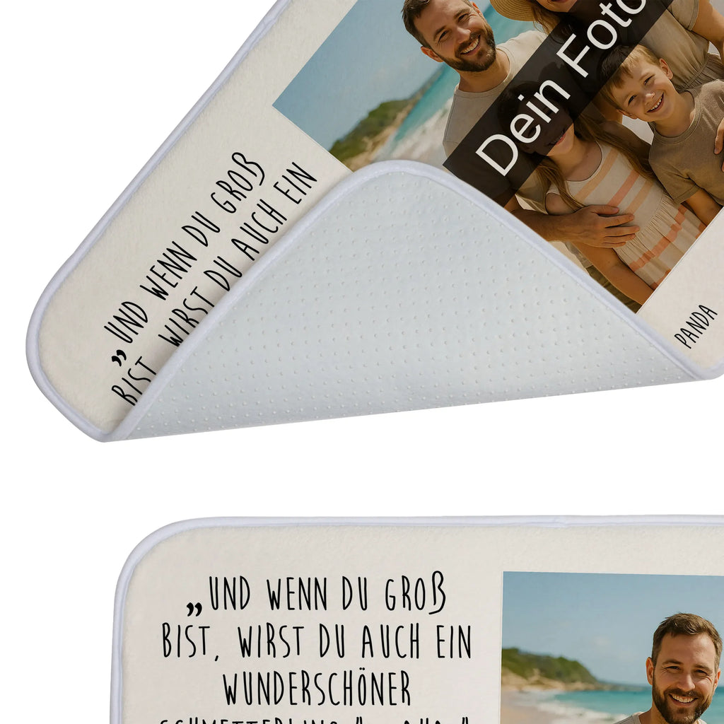 Personalisierte Foto Badematte Raupe Schmetterling Badvorleger Klein Mit Bild, Klassischer Badvorleger Mit Foto, Gäste-WC Badvorleger Mit Foto, Duschvorleger Mit Foto, Badematte Mit Foto, Badezimmer Matte Mit Foto, Bad Fußmatte Mit Bild, Personaliserter Badvorleger Mit Foto, Badvorleger Mit Bild, Badematte selber gestalten, Werbegeschenk Mit Foto, Design Badvorleger Mit Eigenem Foto, Firmengeschenk Mit Eigenem Logo, Waschbarer Badvorleger Mit Foto, Badläufer Mit Bild, Foto Badvorleger Für Dusche, Badezimmerteppich Mit Foto, Weicher Badvorleger Mit Bild, Weißer Badvorleger Mit Foto, Badematte mit Foto, Teppich Fürs Bad Mit Eigenem Bild, Badvorleger Groß Mit Foto, Badvorleger Mit Eigenem Foto, Badvorleger Mit Foto, Saugfähiger Badvorleger Mit Foto, Badvorleger Für Badewanne Mit Bild, Badmatte Waschbar Mit Foto, Werbegeschenk Mit Logo, Rutschfester Badvorleger Mit Foto, Gemusterter Badvorleger Mit Bild, Badvorleger Mit Fotodruck, Badvorleger Mikrofaser Mit Foto, Badvorleger Mit Wunschbild, Moderner Badvorleger Mit Bild, Badematte Rutschfest Mit Foto, Badematten Set Mit Foto, Badvorleger Selbst Gestalten Mit Foto, Rechteckiger Badvorleger Mit Bild, Badezimmermatte Mit Foto, Badteppich Mit Bild, Schwarzer Badvorleger Mit Bild, Badvorleger Mit Eigenem Motiv, Badgarnitur Mit Foto, Runder Badvorleger Mit Foto, Vintage Badvorleger Mit Foto, Badvorleger Baumwolle Mit Bild, Tiermotive, Gute Laune, lustige Sprüche, Tiere, Hut, Aufwachsen, Raupe, Schmetterling, Schönheit, Entwicklung, Zitronenfalter, Kokon, Hütchen, Erwachsen werden