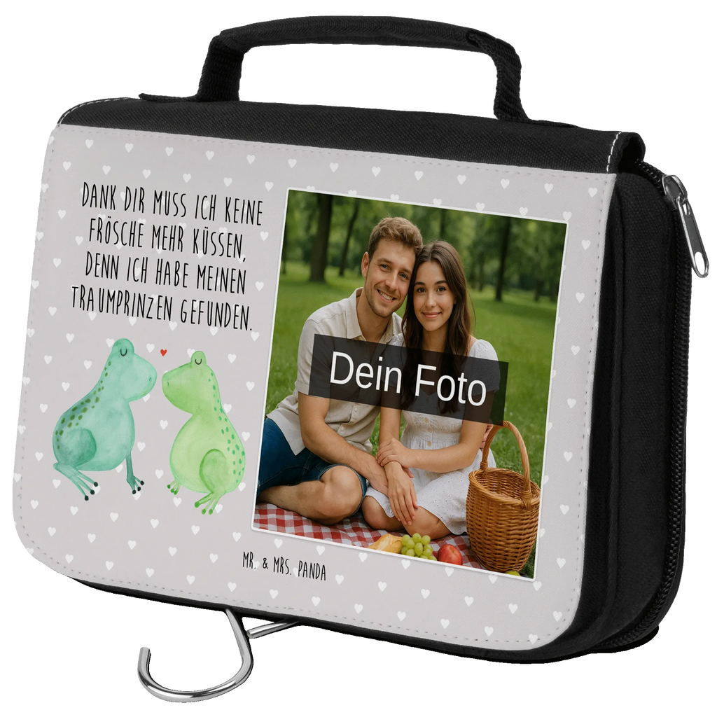 Personalisierter Foto Kulturbeutel Frosch Liebe Waschbeutel Mit Eigenem Foto, Wasserdichter Kulturbeutel Mit Bild, Kulturtasche Mit Bild, Kulturbeutel Mit Kinderbild, Kulturbeutel Herren Mit Bild, Kosmetiktasche Mit Foto, Kulturbeutel Stoff Mit Foto, Kulturbeutel Baumwolle Mit Wunschbild, Kulturbeutel Mit Reißverschluss Und Foto, Kulturbeutel Klein Mit Bild, Kulturbeutel Mit Spiegel Und Wunschbild, Filz Kulturbeutel Mit Wunschbild, Kunststoff Kulturbeutel Mit Foto, Kulturbeutel Mit Foto, Reisebeutel Mit Foto, Kulturbeutel Als Geschenk Mit Wunschfoto, Kulturbeutel Zum Aufhängen Mit Foto, Toilettentasche Mit Wunschbild, Leder Kulturbeutel Mit Foto, Kulturbeutel Mit Fächern Und Foto, Transparenter Kulturbeutel Mit Foto, Kulturbeutel Kinder Mit Wunschfoto, Kulturbeutel Mit Urlaubserinnerung, Necessaire Mit Bild, Kulturbeutel Mit Haken Und Bild, Personalisierter Kulturbeutel Mit Wunschfoto, Kulturbeutel Set Mit Wunschfoto, Kulturbeutel Für Reisen Mit Foto, Kulturbeutel Selbst Gestalten Mit Foto, Kulturbeutel Groß Mit Foto, Kompakter Kulturbeutel Mit Wunschfoto, Kulturbeutel Damen Mit Foto, Fotogeschenk Kulturbeutel, Nachhaltiger Kulturbeutel Mit Wunschfoto, Kulturbeutel Mit Familienfoto, Kulturbeutel Mit Haustierfoto, Liebe, Partner, Freund, Freundin, Ehemann, Ehefrau, Heiraten, Verlobung, Heiratsantrag, Liebesgeschenk, Jahrestag, Hocheitstag, Geschenk Freundin, Geschenk Hochzeit, Geschenk Freund, Froschkönig, Verlobt, Verliebt, Liebesbeweis, Hochzeitstag, Verheiratet, Fröschchen, Frosch, Frösche
