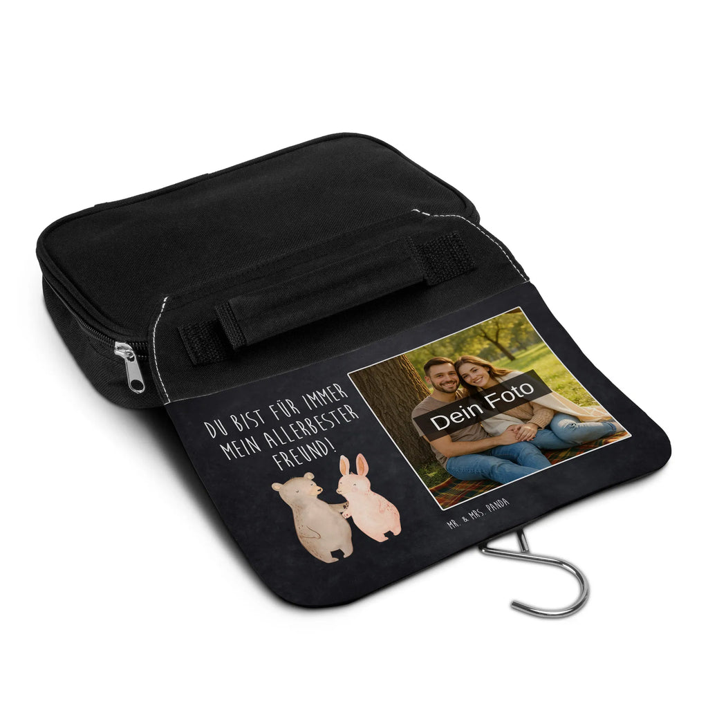 Personalisierter Foto Kulturbeutel Bär und Hase Umarmen Kulturbeutel Set Mit Wunschfoto, Kulturbeutel Als Geschenk Mit Wunschfoto, Kulturbeutel Mit Reißverschluss Und Foto, Kulturbeutel Mit Spiegel Und Wunschbild, Kulturbeutel Mit Kinderbild, Kosmetiktasche Mit Foto, Kulturbeutel Mit Haustierfoto, Wasserdichter Kulturbeutel Mit Bild, Kulturbeutel Mit Familienfoto, Kulturbeutel Damen Mit Foto, Kulturbeutel Klein Mit Bild, Kulturbeutel Groß Mit Foto, Kulturbeutel Mit Haken Und Bild, Kulturbeutel Stoff Mit Foto, Reisebeutel Mit Foto, Kulturbeutel Baumwolle Mit Wunschbild, Nachhaltiger Kulturbeutel Mit Wunschfoto, Kunststoff Kulturbeutel Mit Foto, Fotogeschenk Kulturbeutel, Leder Kulturbeutel Mit Foto, Personalisierter Kulturbeutel Mit Wunschfoto, Waschbeutel Mit Eigenem Foto, Transparenter Kulturbeutel Mit Foto, Toilettentasche Mit Wunschbild, Kulturbeutel Mit Fächern Und Foto, Kulturbeutel Kinder Mit Wunschfoto, Kompakter Kulturbeutel Mit Wunschfoto, Necessaire Mit Bild, Kulturbeutel Zum Aufhängen Mit Foto, Kulturtasche Mit Bild, Filz Kulturbeutel Mit Wunschbild, Kulturbeutel Mit Foto, Kulturbeutel Selbst Gestalten Mit Foto, Kulturbeutel Herren Mit Bild, Kulturbeutel Für Reisen Mit Foto, Kulturbeutel Mit Urlaubserinnerung, Liebe, Partner, Freund, Freundin, Ehemann, Ehefrau, Heiraten, Verlobung, Heiratsantrag, Liebesgeschenk, Jahrestag, Hocheitstag, Bär, Freunde, Hase, bester Freund, Bärchen, best friends