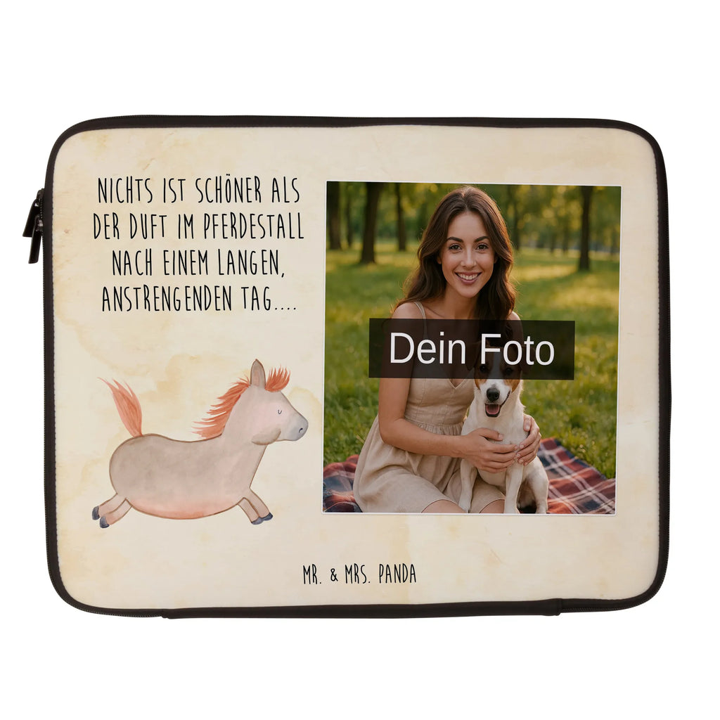 Personalisierte Foto Notebook Tasche Pferd Springen Notebooktasche Mit Foto, Personalisierte Notebooktasche Mit Bild, Notebookhülle Mit Wunschfoto, Laptoptasche Mit Fotodruck, Laptop-Case Mit Eigenem Foto, Notebook-Sleeve Mit Fotopersonalisierung, Notebook-Umhängetasche Mit Foto, Laptop-Umhängetasche Mit Wunschbild, Notebook-Rucksack Mit Fotodruck, Laptop-Rucksack Mit Eigenem Bild, Notebook-Aktentasche Mit Foto, Laptop-Aktentasche Mit Fotomotiv, Notebook-Querträger Mit Foto, Laptop-Messenger-Bag Mit Wunschfoto, Notebook-Tasche Aus Leder Mit Bild, Notebook-Tasche Aus Neopren Mit Foto, Notebook-Tasche Aus Nylon Mit Wunschbild, Notebook-Tasche Aus Canvas Mit Fotodruck, Gepolsterte Notebooktasche Mit Foto, Wasserfeste Notebooktasche Mit Wunschfoto, Notebooktasche Mit Reißverschluss Und Foto, Notebooktasche Mit Tragegriff Und Fotodruck, Notebooktasche Mit Schultergurt Und Bild, Notebooktasche Mit Organizerfach Und Foto, Notebooktasche Für 13 Zoll Mit Fotodruck, Notebooktasche Für 15 Zoll Mit Wunschbild, Notebooktasche Für 17 Zoll Mit Foto, Slim Notebooktasche Mit Fotodruck, Business Notebooktasche Mit Foto, Casual Notebooktasche Mit Wunschfoto, Notebooktasche Für Damen Mit Fotomotiv, Notebooktasche Für Herren Mit Foto, Moderne Notebooktasche Mit Fotodruck, Klassische Notebooktasche Mit Wunschbild, Vintage Notebooktasche Mit Foto, Minimalistische Notebooktasche Mit Fotodruck, Robuste Notebooktasche Mit Wunschfoto, Leichte Notebooktasche Mit Foto, Ergonomische Notebooktasche Mit Fotodruck, Rucksackstil Notebooktasche Mit Foto, Notebooktasche Mit Zubehörfach Und Bild, Reisegeeignete Notebooktasche Mit Foto, Büro-Notebooktasche Mit Wunschbild, Studenten-Notebooktasche Mit Foto., Bauernhof, Hoftiere, Landwirt, Landwirtin, Pferd, Pony, Pferde, Stall, Pferdestall, ausreiten, reiten, Pferdebesitzer