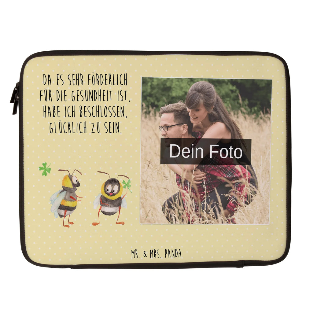Personalisierte Foto Notebook Tasche Hummeln Kleeblatt Studenten-Notebooktasche Mit Foto., Laptop-Messenger-Bag Mit Wunschfoto, Personalisierte Notebooktasche Mit Bild, Wasserfeste Notebooktasche Mit Wunschfoto, Notebooktasche Mit Foto, Büro-Notebooktasche Mit Wunschbild, Laptop-Aktentasche Mit Fotomotiv, Ergonomische Notebooktasche Mit Fotodruck, Business Notebooktasche Mit Foto, Vintage Notebooktasche Mit Foto, Notebook-Querträger Mit Foto, Leichte Notebooktasche Mit Foto, Casual Notebooktasche Mit Wunschfoto, Laptop-Umhängetasche Mit Wunschbild, Gepolsterte Notebooktasche Mit Foto, Notebook-Rucksack Mit Fotodruck, Notebook-Tasche Aus Nylon Mit Wunschbild, Rucksackstil Notebooktasche Mit Foto, Klassische Notebooktasche Mit Wunschbild, Notebooktasche Mit Organizerfach Und Foto, Notebooktasche Für 15 Zoll Mit Wunschbild, Notebook-Umhängetasche Mit Foto, Notebooktasche Mit Schultergurt Und Bild, Notebooktasche Für Damen Mit Fotomotiv, Notebooktasche Für Herren Mit Foto, Laptop-Case Mit Eigenem Foto, Notebook-Tasche Aus Neopren Mit Foto, Moderne Notebooktasche Mit Fotodruck, Notebooktasche Mit Tragegriff Und Fotodruck, Notebook-Aktentasche Mit Foto, Slim Notebooktasche Mit Fotodruck, Notebook-Tasche Aus Canvas Mit Fotodruck, Minimalistische Notebooktasche Mit Fotodruck, Notebooktasche Für 13 Zoll Mit Fotodruck, Notebookhülle Mit Wunschfoto, Notebooktasche Mit Reißverschluss Und Foto, Notebooktasche Für 17 Zoll Mit Foto, Robuste Notebooktasche Mit Wunschfoto, Notebooktasche Mit Zubehörfach Und Bild, Reisegeeignete Notebooktasche Mit Foto, Laptoptasche Mit Fotodruck, Notebook-Tasche Aus Leder Mit Bild, Laptop-Rucksack Mit Eigenem Bild, Notebook-Sleeve Mit Fotopersonalisierung, Tiermotive, Gute Laune, lustige Sprüche, Tiere, glücklich sein, Biene Deko, Spruch schön, glücklich werden, Hummel, Spruch positiv, Spruch fröhlich, Biene