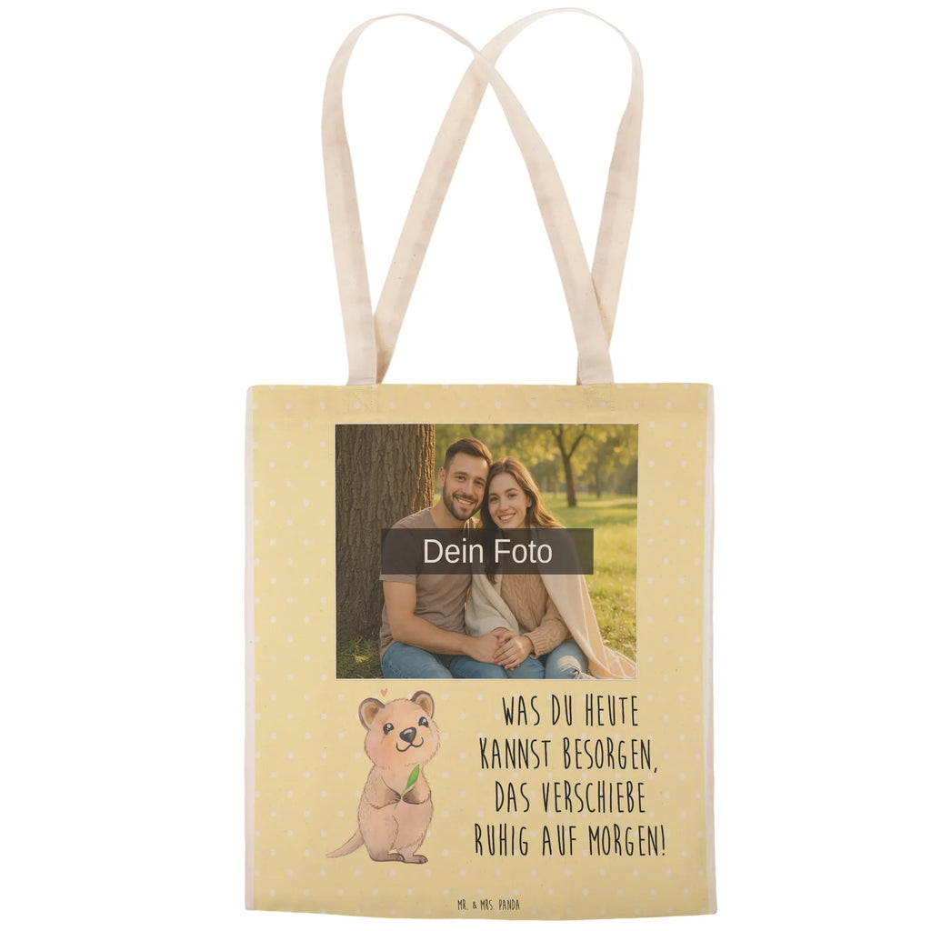 Personalisierte Foto Einkaufstasche Quokka Happy Tragetasche Mit Motiv Und Foto, Tragetasche Mit Eigenem Bild, Tragetasche Für Damen Mit Wunschfoto, Tragetasche Mit Foto Und Namen, Vintage Tragetasche Mit Foto, Große Tragetasche Mit Bild, Tragetasche Mit Wunschfoto, Einkaufstasche Mit Bild, Jutetasche Mit Wunschfoto, Baumwolltasche Mit Foto, Tragetasche Für Schule Mit Bild, Faltbare Tragetasche Mit Foto, Tragetasche Für Kinder Mit Foto, Tragetasche Mit Bild Und Text, Nachhaltige Tragetasche Mit Foto, Tragetasche Selbst Gestalten Mit Foto, Tragetasche Modern Mit Fotodruck, Tragetasche Für Büro Mit Foto, Tragetasche Bedruckt Mit Foto, Tragetasche Mit Foto, Wiederverwendbare Tragetasche Mit Wunschfoto, Design Tragetasche Mit Bild, Tragetasche Für Einkäufe Mit Foto, Stofftasche Mit Foto, Umweltfreundliche Tragetasche Mit Bild, Leinentasche Mit Bild, Tragetasche Für Herren Mit Bild, Bunte Tragetasche Mit Bild, Tragetasche Für Alltag Mit Bild, Tragetasche Mit Fotodruck, Kleine Tragetasche Mit Wunschfoto, Lustige Tragetasche Mit Foto, Tragetasche Als Geschenk Mit Foto, Personalisierte Tragetasche Mit Foto, Tiermotive, Gute Laune, lustige Sprüche, Tiere, Aufschieberitis, Dinge erledigen, Verschieben, Lustiger Spruch, Niedliches Tier, Quokka