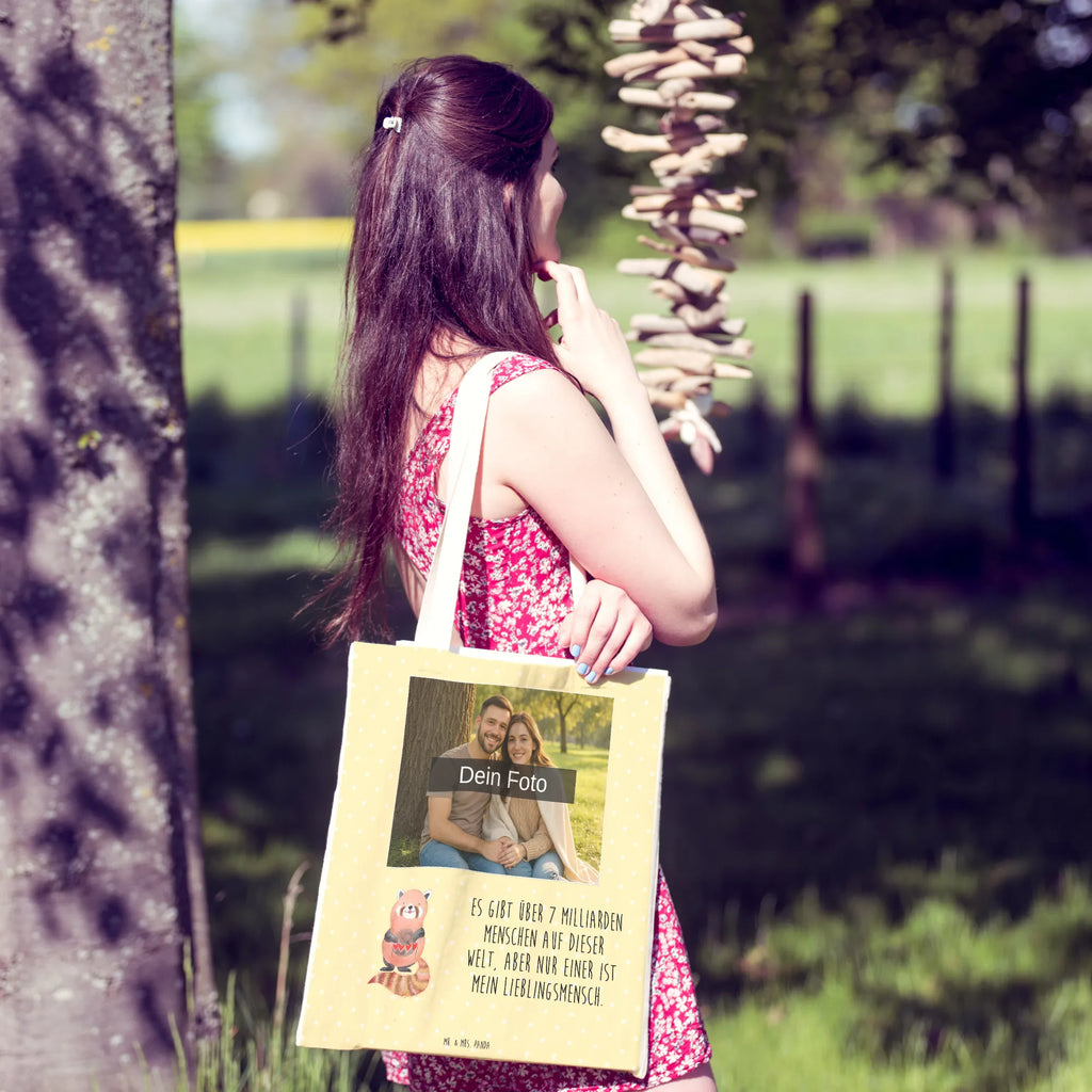 Personalisierte Foto Einkaufstasche Roter Panda Tragetasche Selbst Gestalten Mit Foto, Tragetasche Als Geschenk Mit Foto, Tragetasche Modern Mit Fotodruck, Umweltfreundliche Tragetasche Mit Bild, Tragetasche Für Herren Mit Bild, Baumwolltasche Mit Foto, Tragetasche Für Büro Mit Foto, Einkaufstasche Mit Bild, Tragetasche Mit Foto, Tragetasche Für Einkäufe Mit Foto, Große Tragetasche Mit Bild, Personalisierte Tragetasche Mit Foto, Tragetasche Mit Bild Und Text, Jutetasche Mit Wunschfoto, Faltbare Tragetasche Mit Foto, Leinentasche Mit Bild, Tragetasche Mit Motiv Und Foto, Tragetasche Mit Eigenem Bild, Design Tragetasche Mit Bild, Tragetasche Für Kinder Mit Foto, Nachhaltige Tragetasche Mit Foto, Lustige Tragetasche Mit Foto, Tragetasche Für Alltag Mit Bild, Bunte Tragetasche Mit Bild, Tragetasche Mit Fotodruck, Wiederverwendbare Tragetasche Mit Wunschfoto, Tragetasche Für Schule Mit Bild, Tragetasche Mit Wunschfoto, Tragetasche Bedruckt Mit Foto, Tragetasche Mit Foto Und Namen, Stofftasche Mit Foto, Tragetasche Für Damen Mit Wunschfoto, Kleine Tragetasche Mit Wunschfoto, Vintage Tragetasche Mit Foto, Tiermotive, Gute Laune, lustige Sprüche, Tiere, Liebe, Liebling, Panda, Herz, Rot, Lieblingsmensch