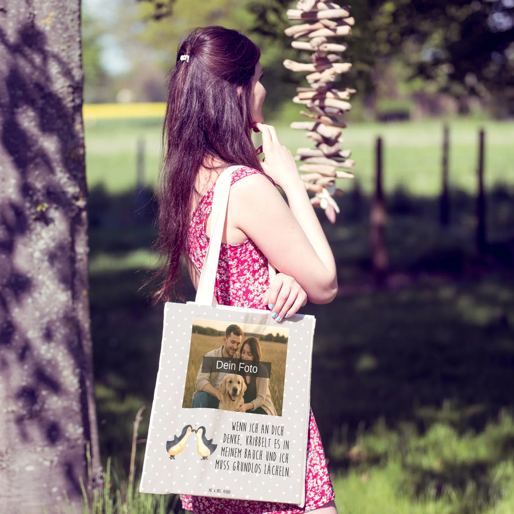 Personalisierte Foto Einkaufstasche Pinguine Kuss Tragetasche Mit Motiv Und Foto, Tragetasche Mit Fotodruck, Tragetasche Für Herren Mit Bild, Jutetasche Mit Wunschfoto, Tragetasche Für Büro Mit Foto, Tragetasche Mit Wunschfoto, Tragetasche Selbst Gestalten Mit Foto, Tragetasche Mit Foto Und Namen, Tragetasche Bedruckt Mit Foto, Leinentasche Mit Bild, Wiederverwendbare Tragetasche Mit Wunschfoto, Tragetasche Mit Foto, Faltbare Tragetasche Mit Foto, Personalisierte Tragetasche Mit Foto, Große Tragetasche Mit Bild, Kleine Tragetasche Mit Wunschfoto, Tragetasche Modern Mit Fotodruck, Einkaufstasche Mit Bild, Nachhaltige Tragetasche Mit Foto, Tragetasche Für Schule Mit Bild, Bunte Tragetasche Mit Bild, Tragetasche Mit Eigenem Bild, Tragetasche Für Damen Mit Wunschfoto, Lustige Tragetasche Mit Foto, Tragetasche Für Kinder Mit Foto, Umweltfreundliche Tragetasche Mit Bild, Stofftasche Mit Foto, Tragetasche Mit Bild Und Text, Tragetasche Als Geschenk Mit Foto, Vintage Tragetasche Mit Foto, Design Tragetasche Mit Bild, Tragetasche Für Alltag Mit Bild, Tragetasche Für Einkäufe Mit Foto, Baumwolltasche Mit Foto, Liebe, Partner, Freund, Freundin, Ehemann, Ehefrau, Heiraten, Verlobung, Heiratsantrag, Liebesgeschenk, Jahrestag, Hocheitstag, für Männer, Hochzeitstag, Valentinstag, für Ehemann, Geschenk für Frauen, Liebesbeweis, Geschenk für Partner, Geschenk für Freundin, Mitbringsel