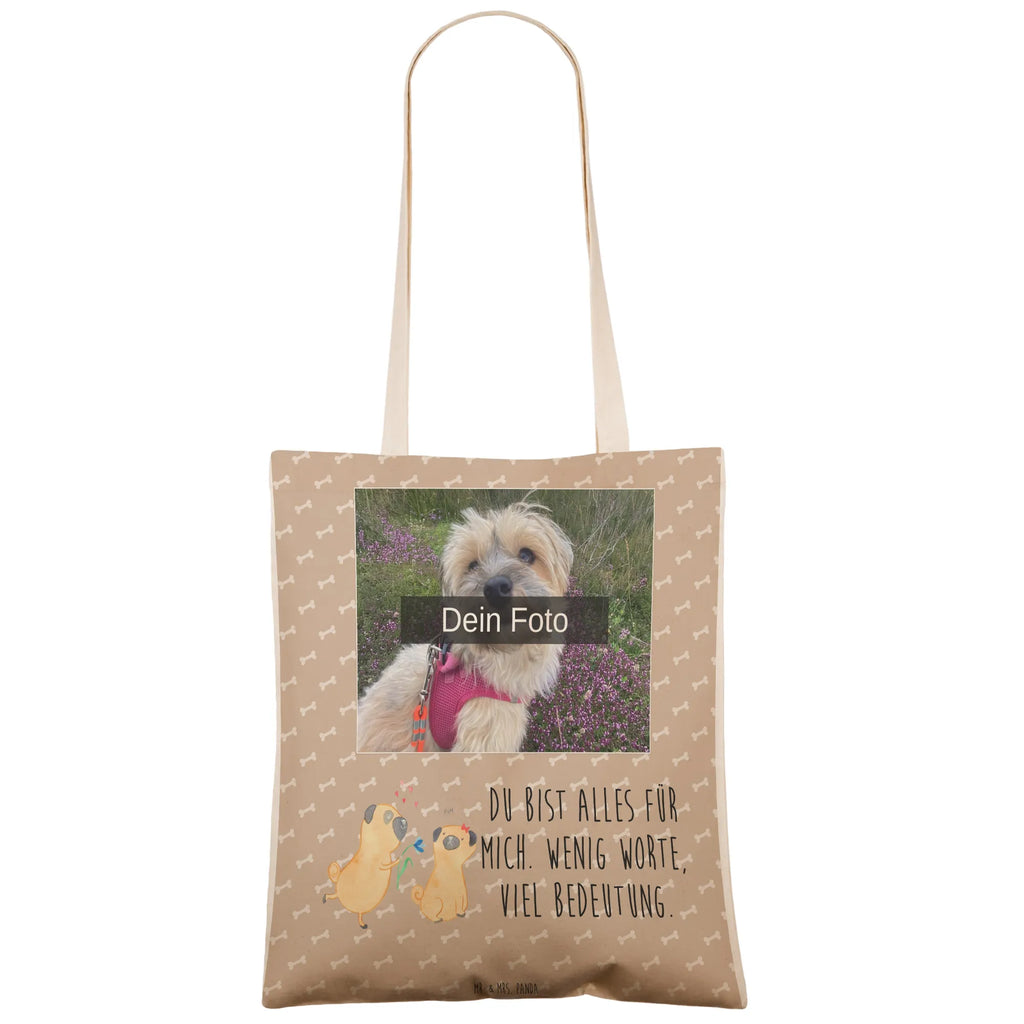 Personalisierte Foto Einkaufstasche Mops Verliebt Leinentasche Mit Bild, Tragetasche Für Damen Mit Wunschfoto, Tragetasche Für Herren Mit Bild, Personalisierte Tragetasche Mit Foto, Umweltfreundliche Tragetasche Mit Bild, Wiederverwendbare Tragetasche Mit Wunschfoto, Tragetasche Für Alltag Mit Bild, Baumwolltasche Mit Foto, Tragetasche Bedruckt Mit Foto, Einkaufstasche Mit Bild, Tragetasche Als Geschenk Mit Foto, Große Tragetasche Mit Bild, Tragetasche Modern Mit Fotodruck, Tragetasche Selbst Gestalten Mit Foto, Jutetasche Mit Wunschfoto, Vintage Tragetasche Mit Foto, Faltbare Tragetasche Mit Foto, Stofftasche Mit Foto, Tragetasche Mit Foto, Tragetasche Für Kinder Mit Foto, Tragetasche Für Schule Mit Bild, Tragetasche Für Einkäufe Mit Foto, Tragetasche Mit Fotodruck, Tragetasche Mit Motiv Und Foto, Tragetasche Für Büro Mit Foto, Tragetasche Mit Foto Und Namen, Tragetasche Mit Bild Und Text, Design Tragetasche Mit Bild, Tragetasche Mit Eigenem Bild, Lustige Tragetasche Mit Foto, Bunte Tragetasche Mit Bild, Nachhaltige Tragetasche Mit Foto, Kleine Tragetasche Mit Wunschfoto, Tragetasche Mit Wunschfoto, Hund, Hundemotiv, Haustier, Hunderasse, Tierliebhaber, Hundebesitzer, Sprüche, Möpse, Geschenk Freund, Partner, Liebesspruch. Verlobt, Liebe, verliebt, Hundeliebe, Mops