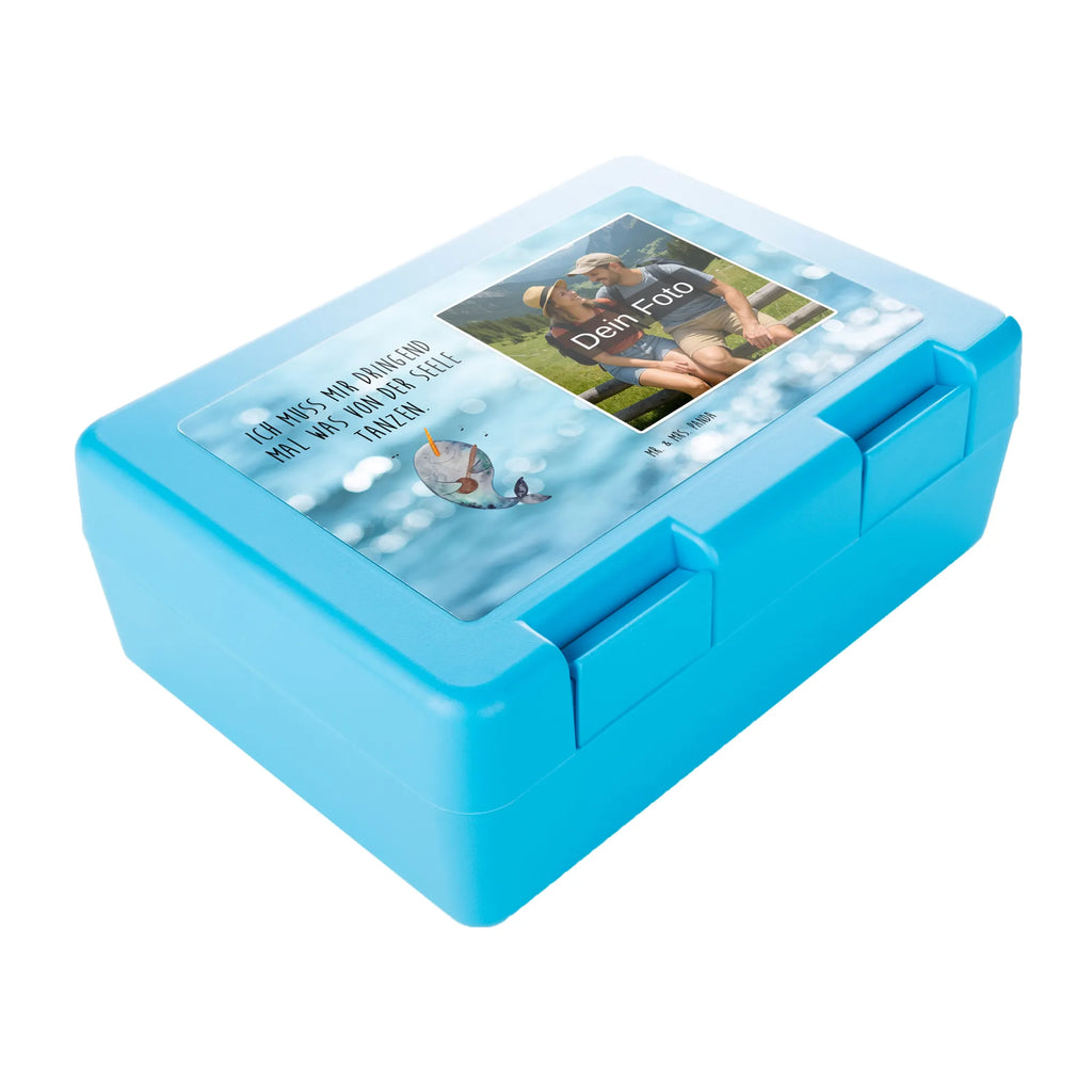Personalisierte Foto Brotdose Narwal Gitarre Brotdose Mit Foto, Brotdose Schule Mit Foto, Brotdose Mit Bild Und Namen, Brotdose Mit Eigenem Bild, Brotdose Für Mädchen Mit Foto, Essensdose Mit Wunschfoto, Brotbox Mit Foto, Brotdose Für Jungen Mit Bild, Pausenbrotbox Mit Wunschfoto, Nachhaltige Brotdose Mit Foto, Wiederverwendbare Brotdose Mit Foto, Brotdose Selbst Gestalten Mit Foto, Kunststoff Brotdose Mit Bild, Butterbrotdose Mit Bild, Brotdose Kita Mit Foto, Brotdose Erwachsene Mit Bild, Geschenk Brotdose Mit Foto, Vesperbox Mit Foto, Design Brotdose Mit Wunschfoto, Brotdose Bedruckt Mit Foto, Brotdose Kindergarten Mit Wunschbild, BPA-Freie Brotdose Mit Bild, Brotdose Mit Wunschfoto, Lunchbox Mit Foto, Lustige Brotdose Mit Eigenem Foto, Brotdose Für Unterwegs Mit Wunschfoto, Frühstücksdose Mit Foto, Jausenbox Mit Eigenem Bild, Foto Brotdose, Brotdose Kinder Mit Foto, Brotdose Mit Foto Und Wunschtext, Vesperdose Mit Bild, Snackbox Mit Bild, Auslaufsichere Brotdose Mit Foto, Brotdose Büro Mit Foto, Personalisierte Brotdose Mit Foto, Edelstahl Brotdose Mit Foto, Meerestiere, Meer, Urlaub, Problemlösung, Tanzen, Gespräche, Wal, Gitarre, Probleme, Narwal, Frust