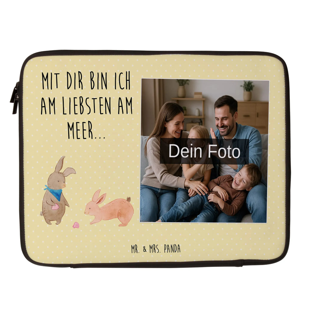Personalisierte Foto Notebook Tasche Hasen Muschel Business Notebooktasche Mit Foto, Laptop-Umhängetasche Mit Wunschbild, Studenten-Notebooktasche Mit Foto., Notebook-Aktentasche Mit Foto, Moderne Notebooktasche Mit Fotodruck, Reisegeeignete Notebooktasche Mit Foto, Notebook-Tasche Aus Nylon Mit Wunschbild, Notebooktasche Mit Tragegriff Und Fotodruck, Notebook-Rucksack Mit Fotodruck, Notebooktasche Für 15 Zoll Mit Wunschbild, Leichte Notebooktasche Mit Foto, Laptoptasche Mit Fotodruck, Gepolsterte Notebooktasche Mit Foto, Notebooktasche Für 17 Zoll Mit Foto, Casual Notebooktasche Mit Wunschfoto, Klassische Notebooktasche Mit Wunschbild, Notebooktasche Für Damen Mit Fotomotiv, Robuste Notebooktasche Mit Wunschfoto, Notebook-Querträger Mit Foto, Rucksackstil Notebooktasche Mit Foto, Laptop-Rucksack Mit Eigenem Bild, Ergonomische Notebooktasche Mit Fotodruck, Laptop-Aktentasche Mit Fotomotiv, Slim Notebooktasche Mit Fotodruck, Notebook-Sleeve Mit Fotopersonalisierung, Notebook-Tasche Aus Canvas Mit Fotodruck, Vintage Notebooktasche Mit Foto, Minimalistische Notebooktasche Mit Fotodruck, Laptop-Messenger-Bag Mit Wunschfoto, Notebook-Tasche Aus Neopren Mit Foto, Notebooktasche Mit Organizerfach Und Foto, Personalisierte Notebooktasche Mit Bild, Notebookhülle Mit Wunschfoto, Büro-Notebooktasche Mit Wunschbild, Notebooktasche Für 13 Zoll Mit Fotodruck, Notebooktasche Für Herren Mit Foto, Notebooktasche Mit Schultergurt Und Bild, Laptop-Case Mit Eigenem Foto, Notebooktasche Mit Zubehörfach Und Bild, Notebook-Tasche Aus Leder Mit Bild, Wasserfeste Notebooktasche Mit Wunschfoto, Notebooktasche Mit Foto, Notebooktasche Mit Reißverschluss Und Foto, Notebook-Umhängetasche Mit Foto, Familie, Vatertag, Muttertag, Bruder, Schwester, Mama, Papa, Oma, Opa, Muscheln, best friends, Muscheln sammeln, BFF, Meer, Freundin, Hasen, Freundinnen, beste Freundin